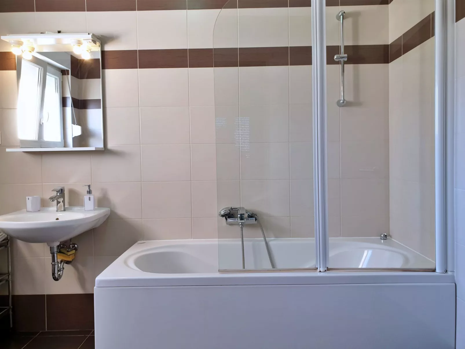 Apartment Rea-Image-tags.info