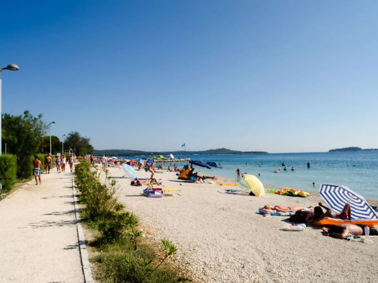 Anemona, Dorf Valbandon-Buiten