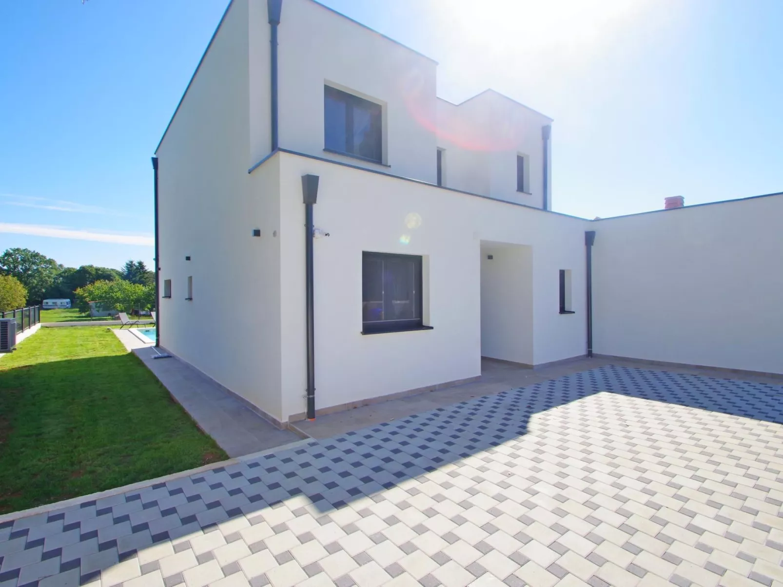 Mit privatem Pool, Dorf Šišan-Buiten