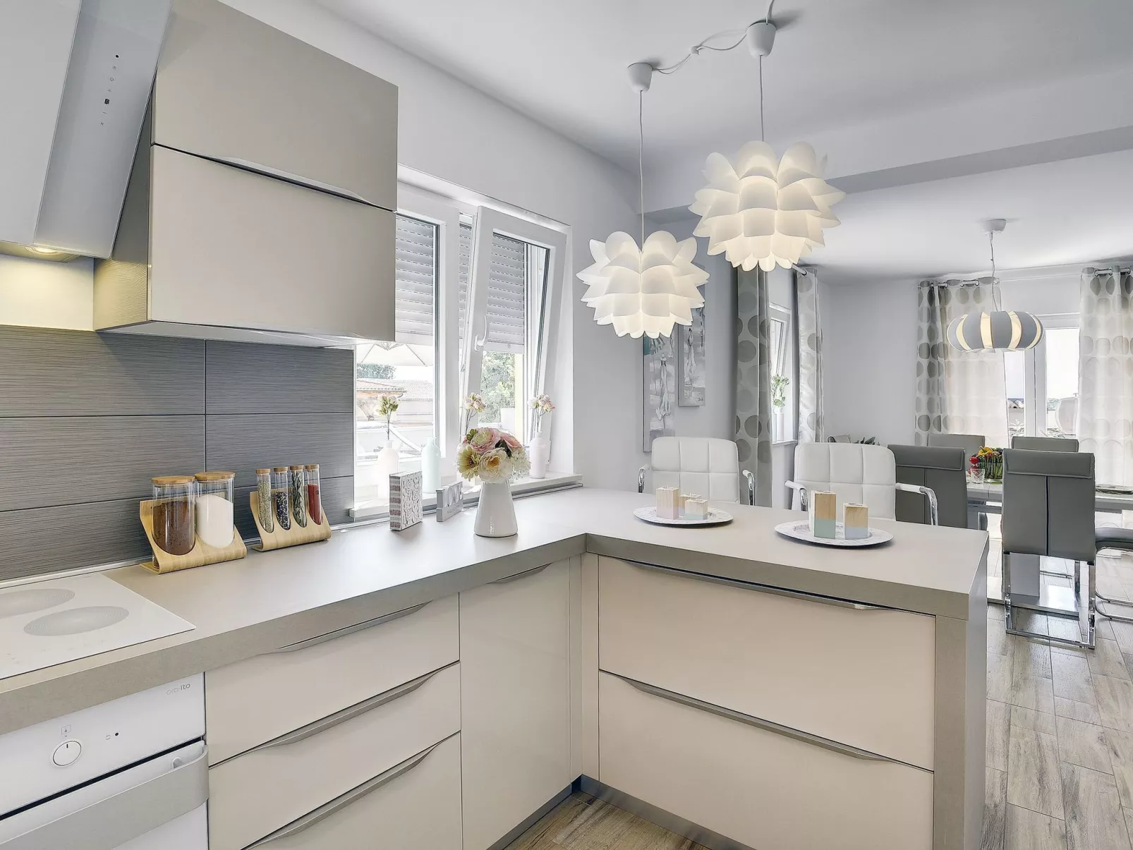 Ferienvilla mit Garten, Grill und Terrasse-Binnen