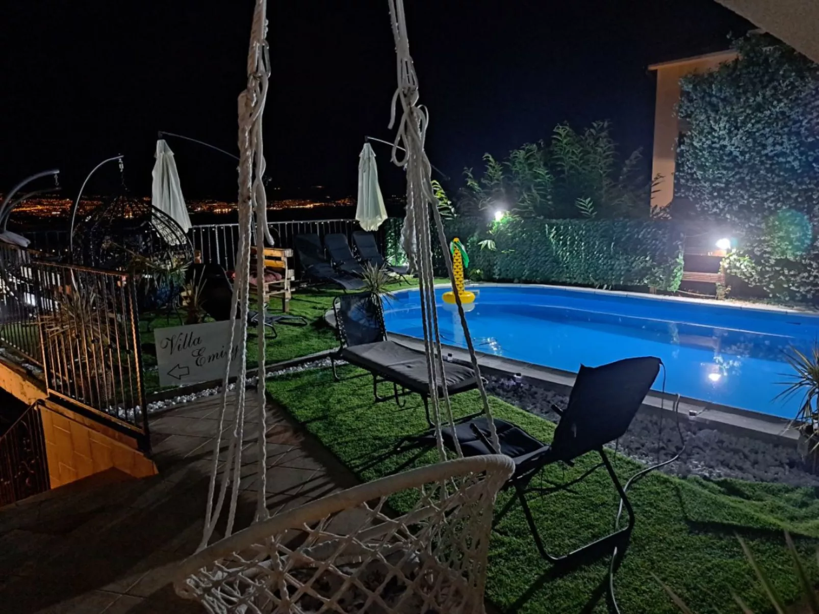 Wohnung in der Villa Emily mit herrlichem Meerblick-Buiten