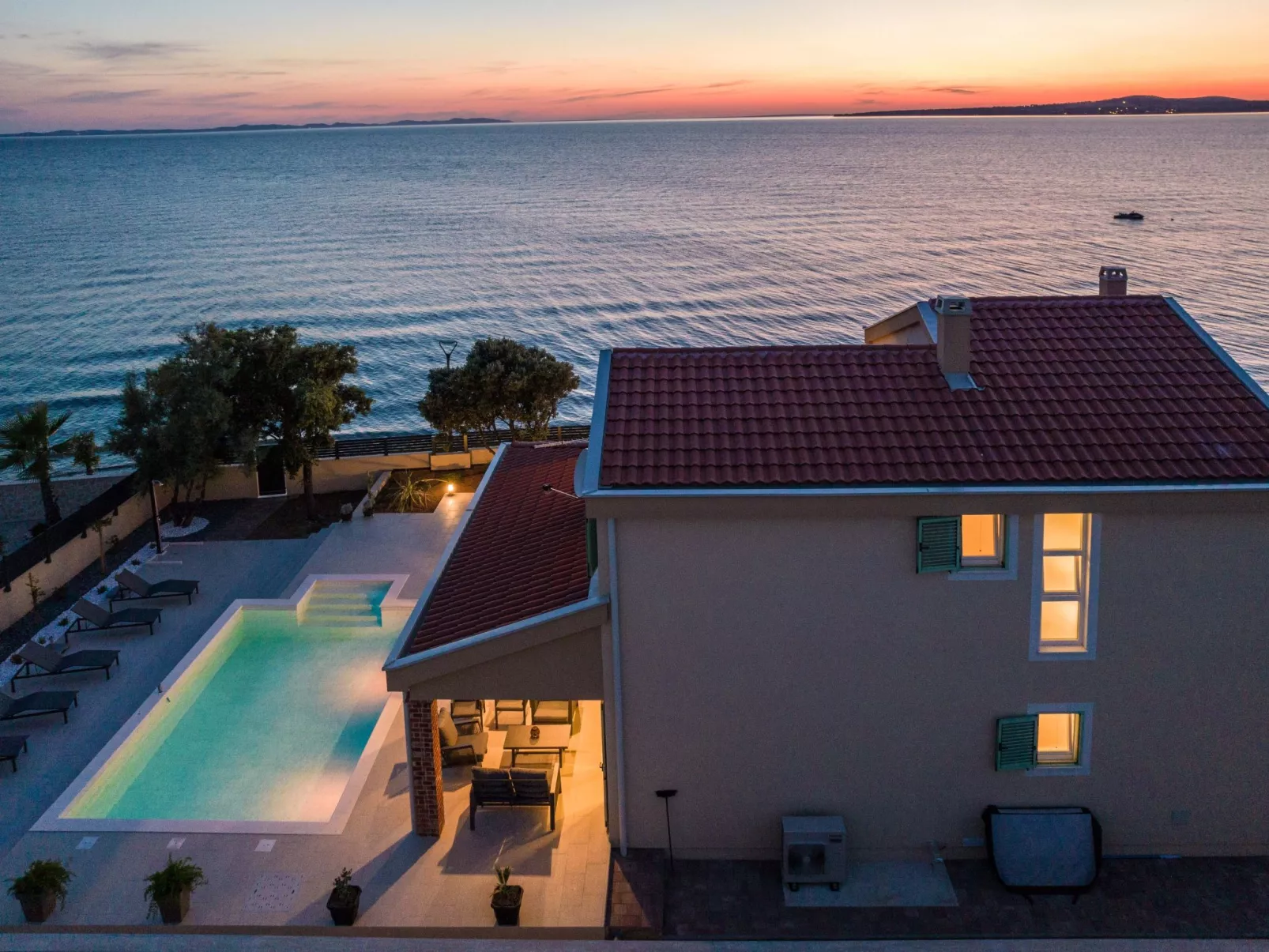 Luxuriöse Villa direkt am Meer - Agentur TA Leut-Buiten