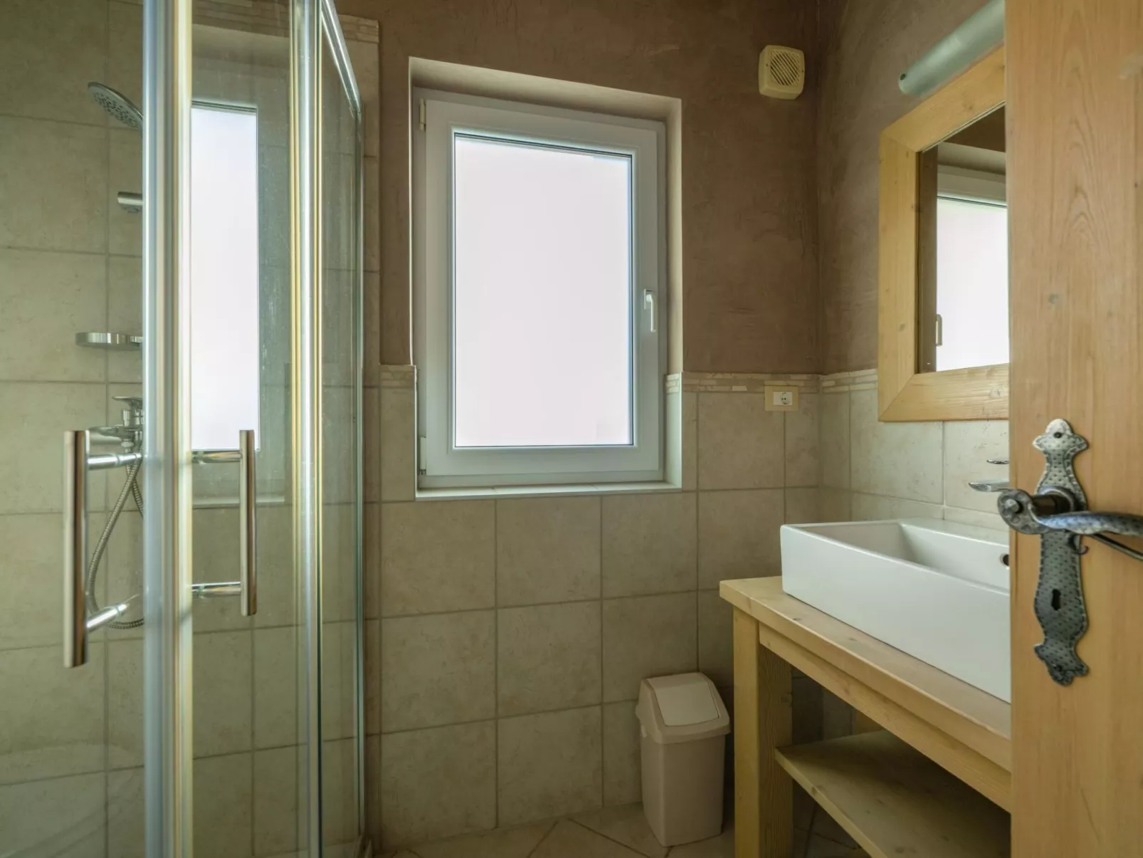 Villa Bellavista für 16 Gäste mit Hockeytisch-Binnen