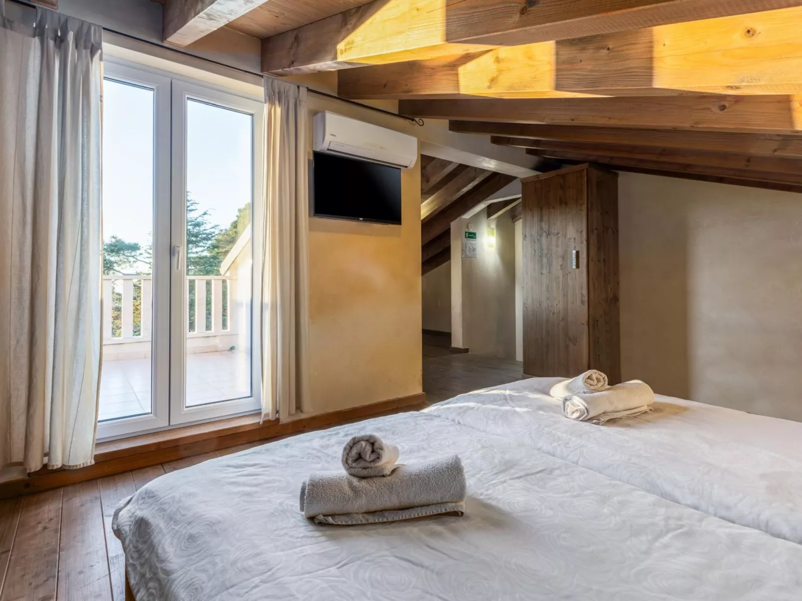 Villa Nocciola mit 6 Schlafzimmern in Meeresnähe-Binnen