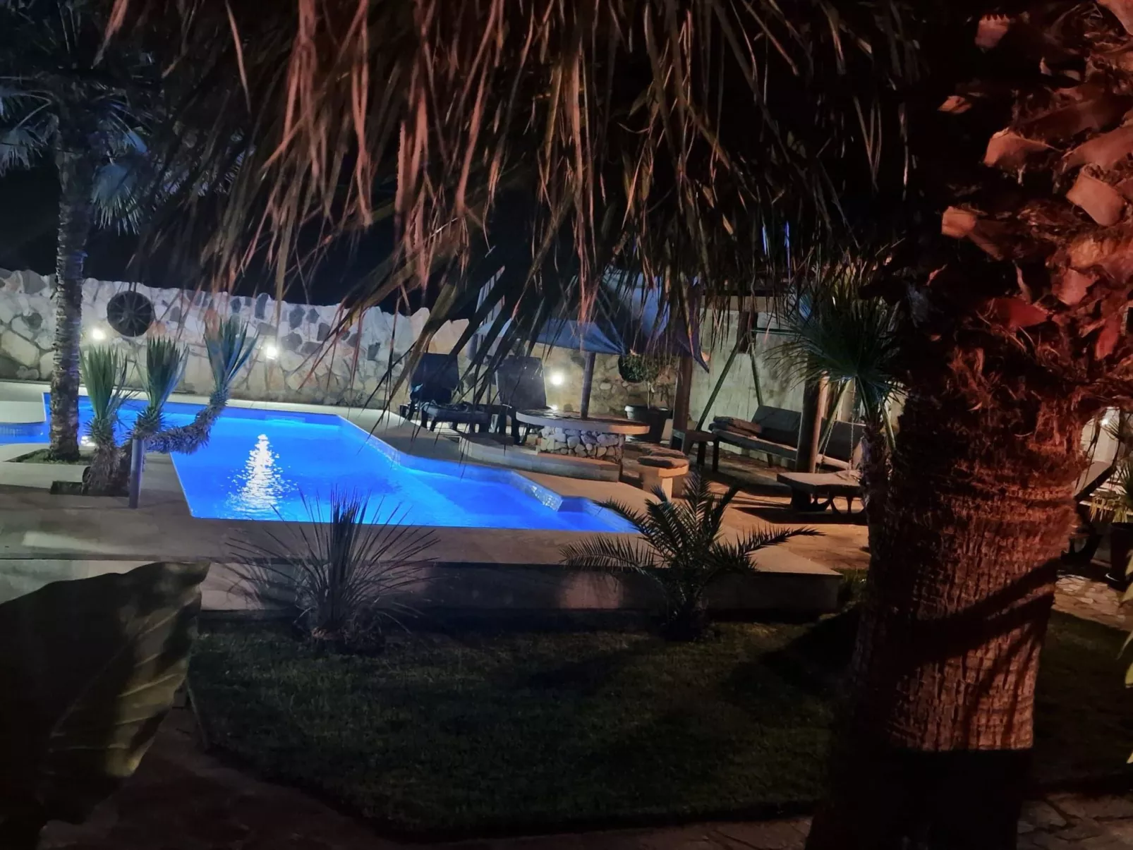 Schönes Haus in Pomer mit privatem Parkplatz-Buiten