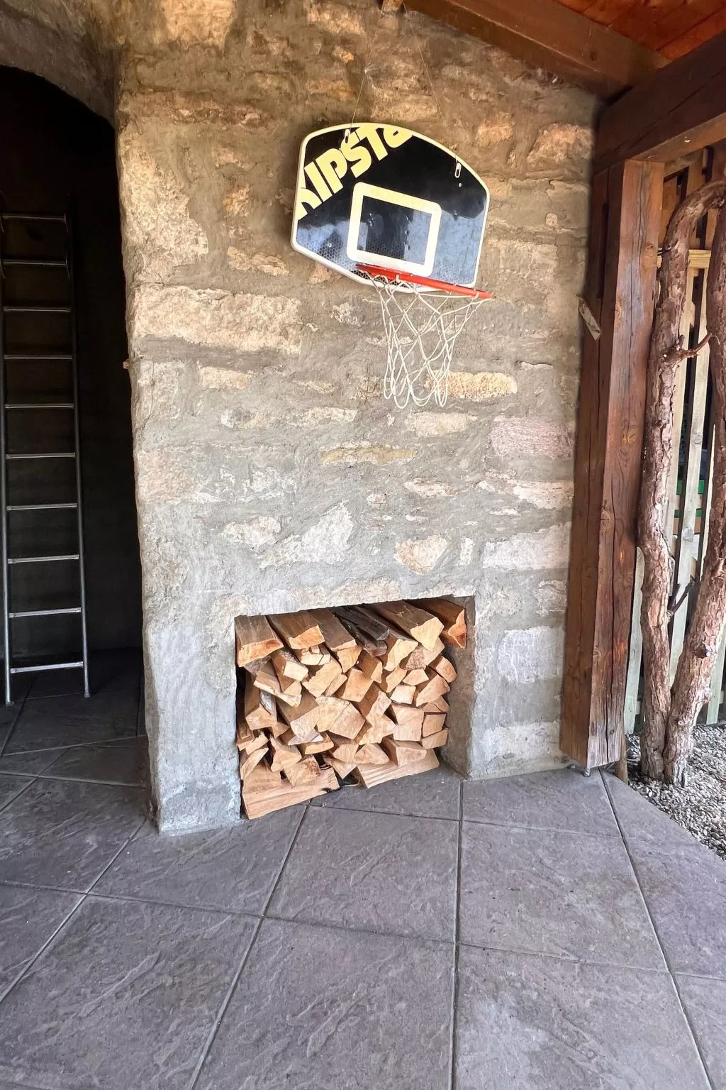 Vigneronne, Vigne-Buiten