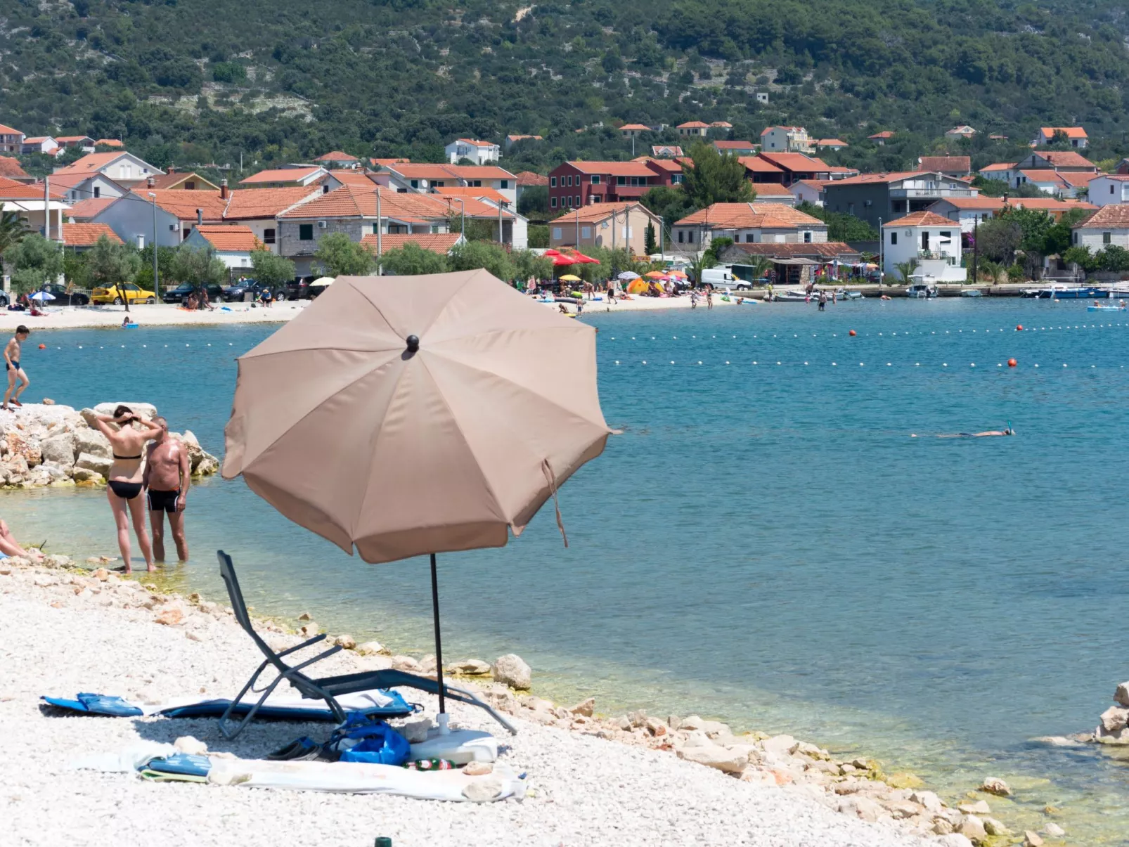 Modernes Ferienhaus mit Terrasse und Meerblick-Buiten