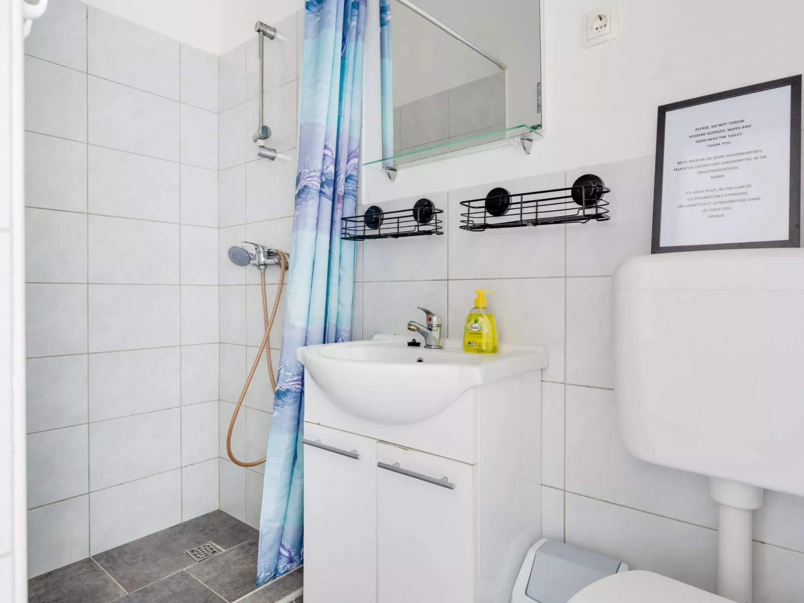 "Lenko 1" mit Blick auf das Wasser-Image-tags.info