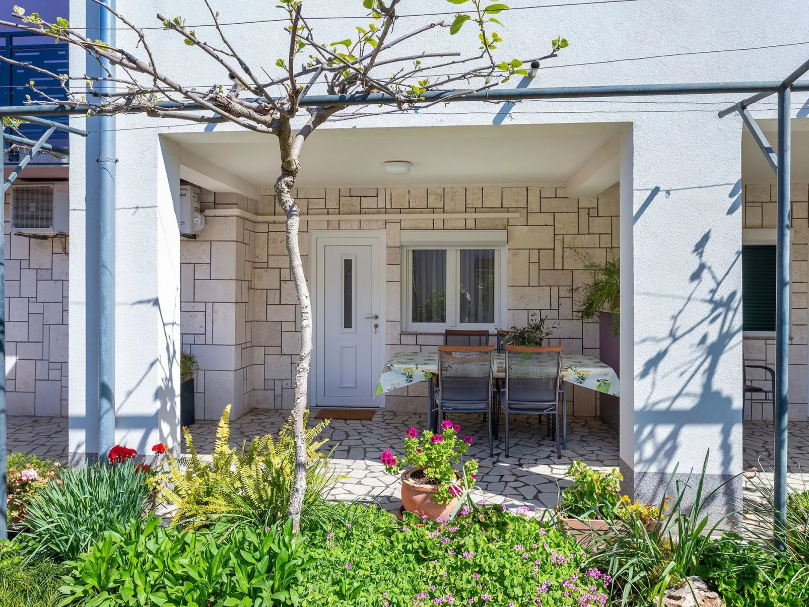 "Appartement Perka No.1"-Buiten