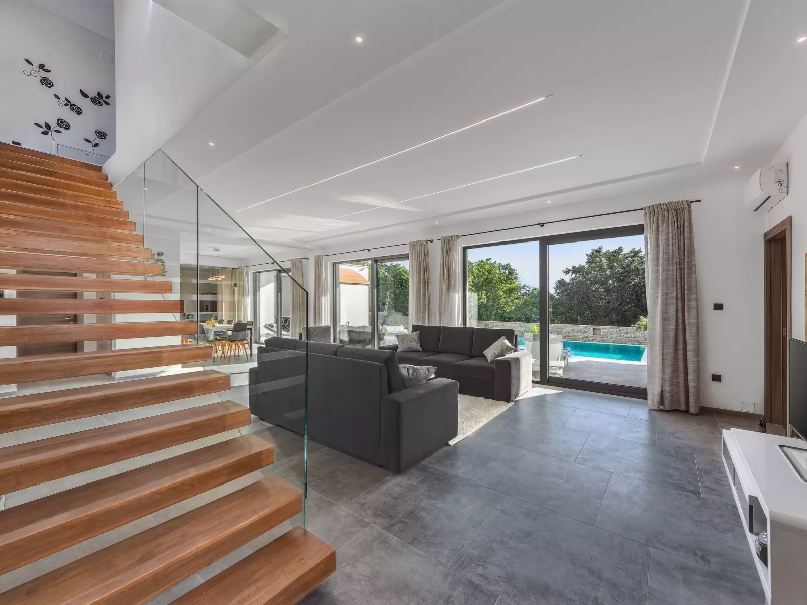 Villa Velika-Image-tags.info