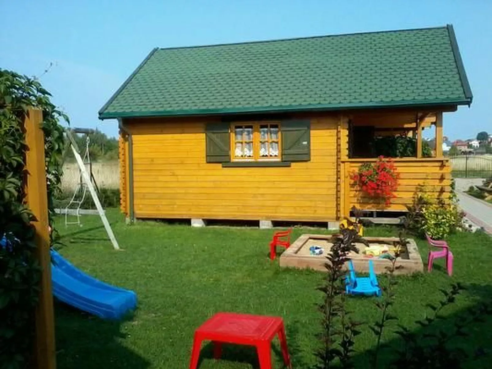 Haus in Gmina Postomino mit Garten und Terrasse-Buiten
