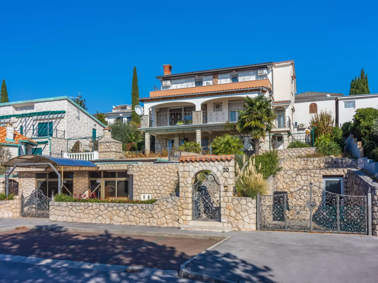 Wohnung in Crikvenica, nahe Sandstrand-Buiten