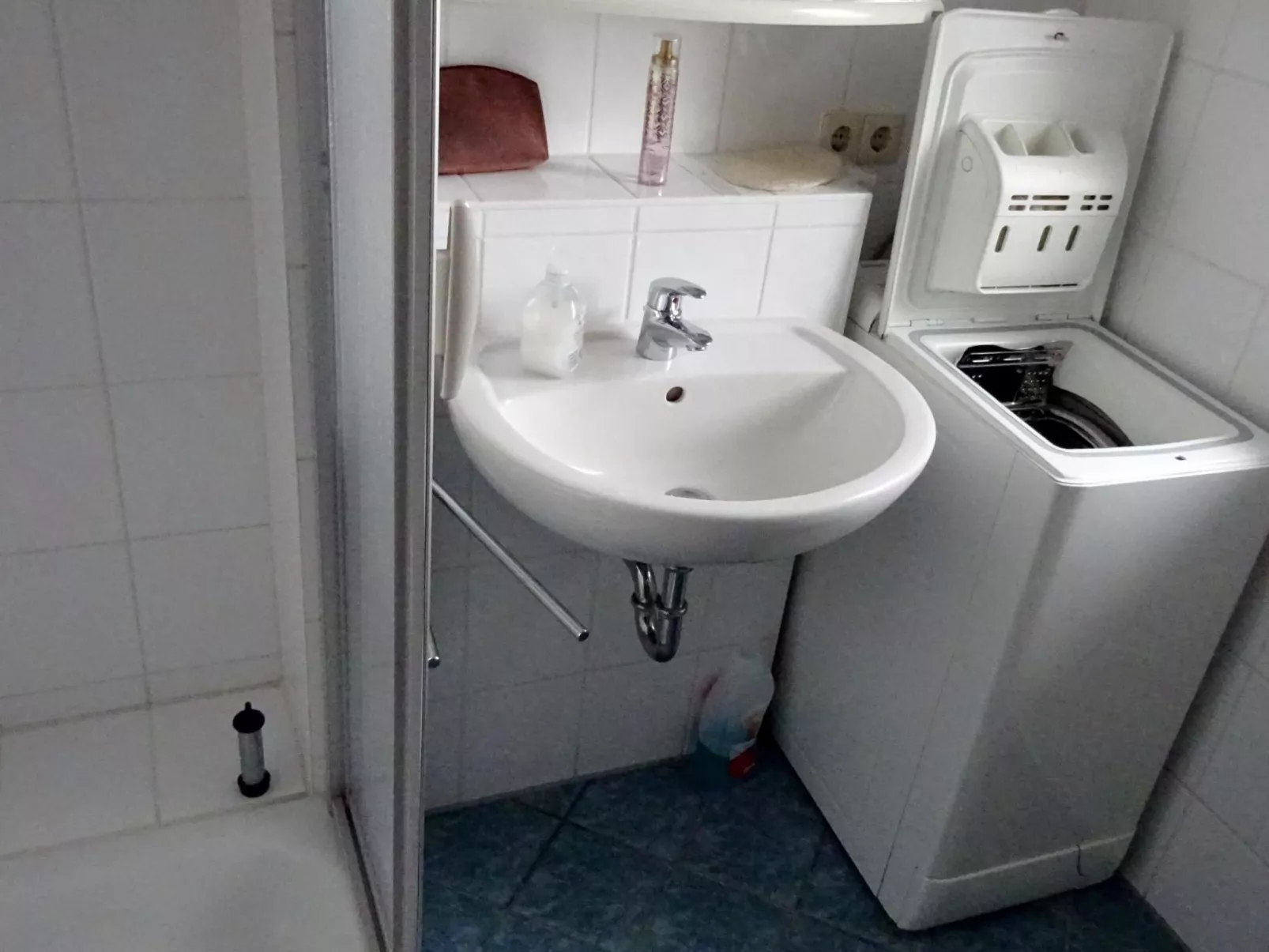 Komfortable Doppelhaushälfte und großem Garten-Binnen