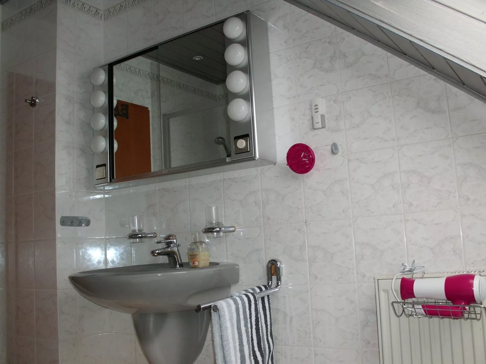 Gerä¤umige Ferienwohnung in Lay am Moselhang-Binnen