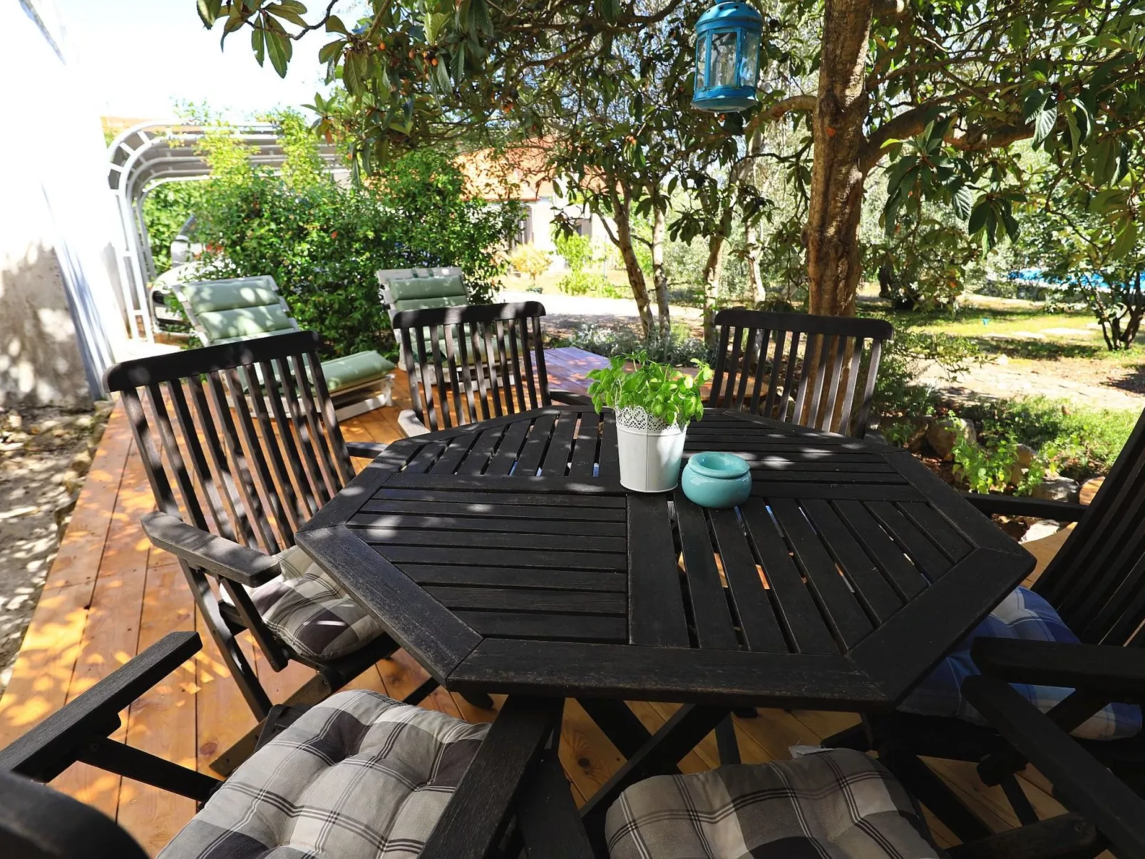 Stara frajla - Buiten