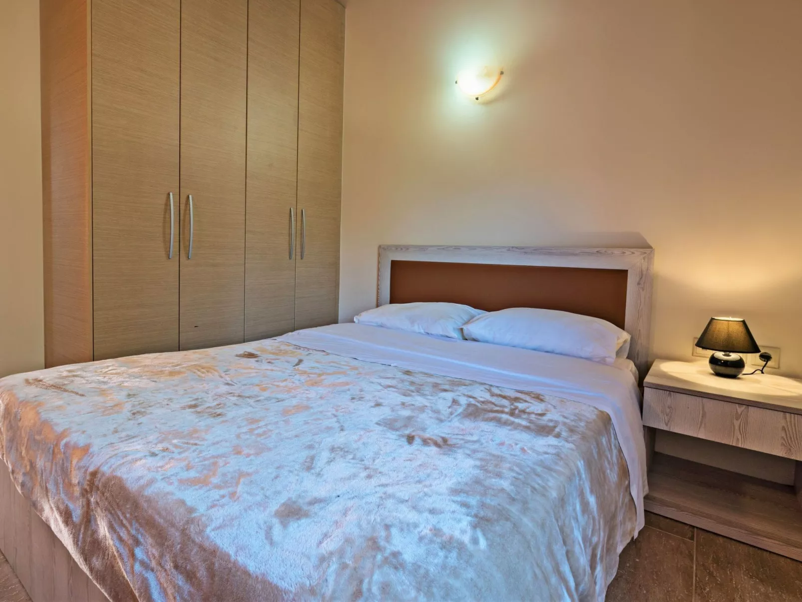 Villa Zeus mit privatem Pool und Jacuzzi-Binnen