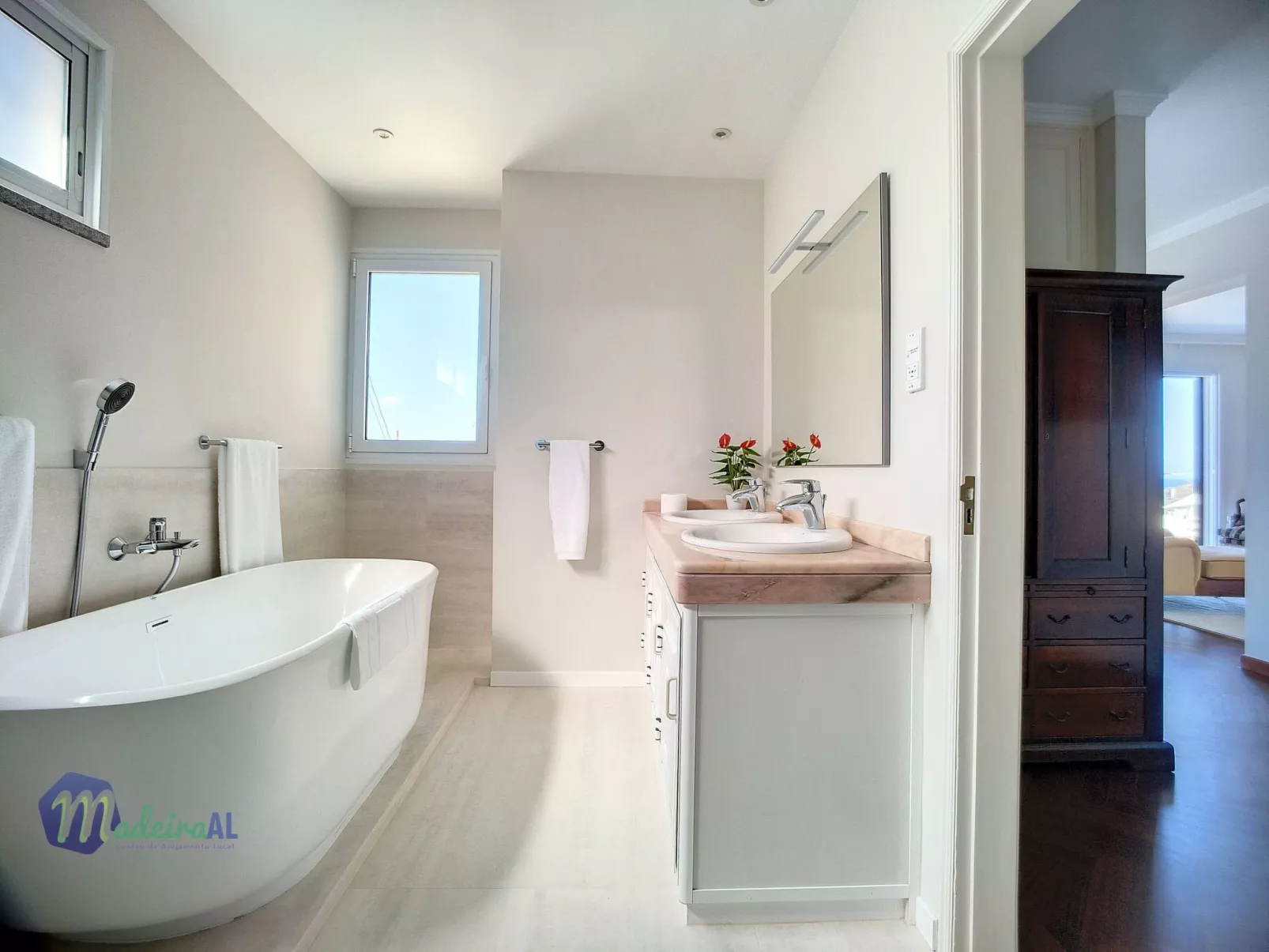 PEARLS BEACH VILLA-Binnen