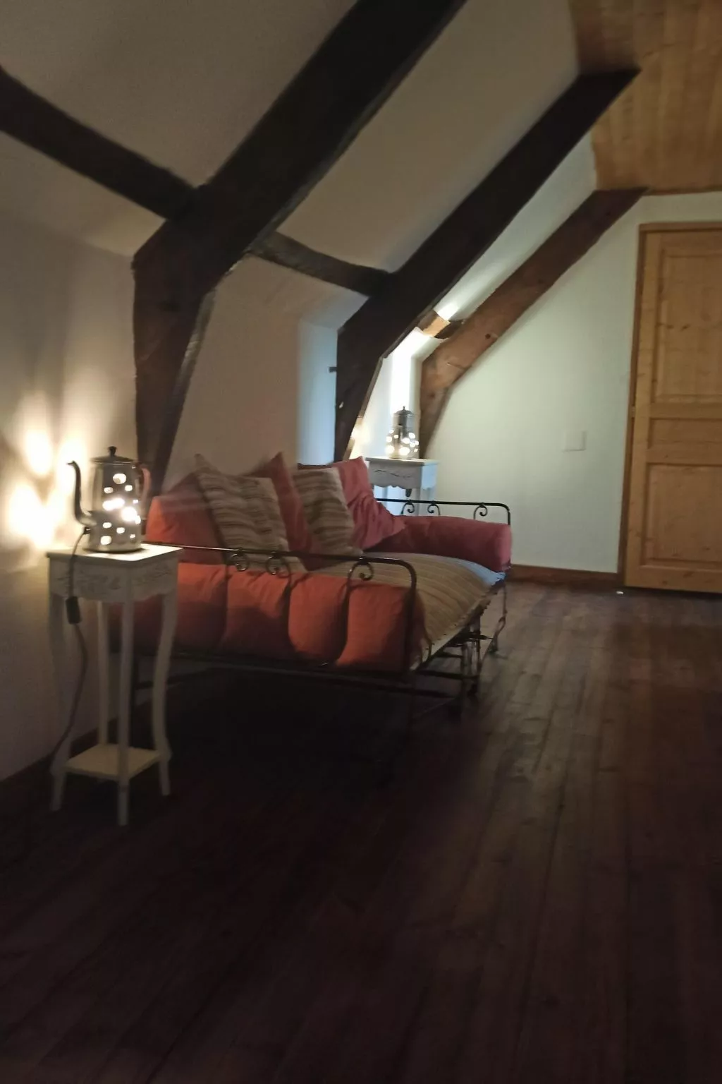 "Der Bauernhof des Vaters"-Binnen