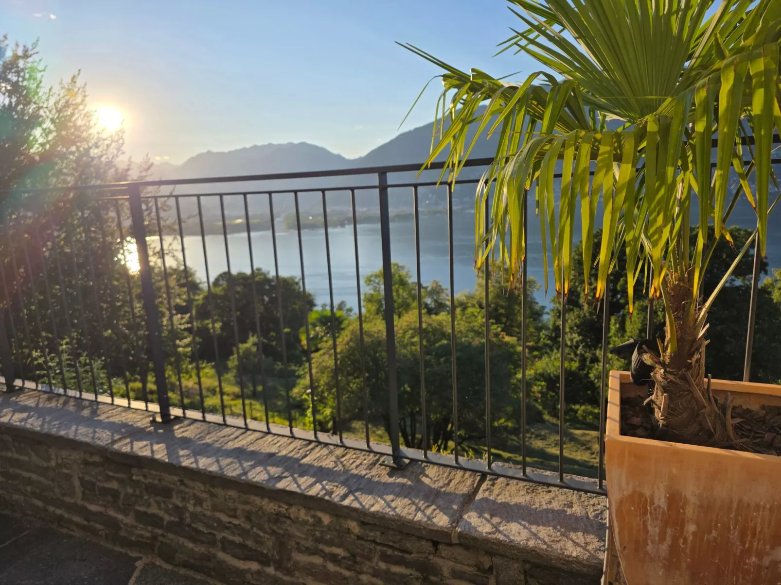 Casa Melitta' Ferien mit schönem Seeblick-Buiten