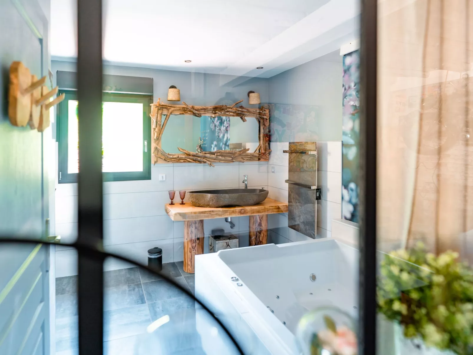 Domäne "Leons Garage"-Binnen