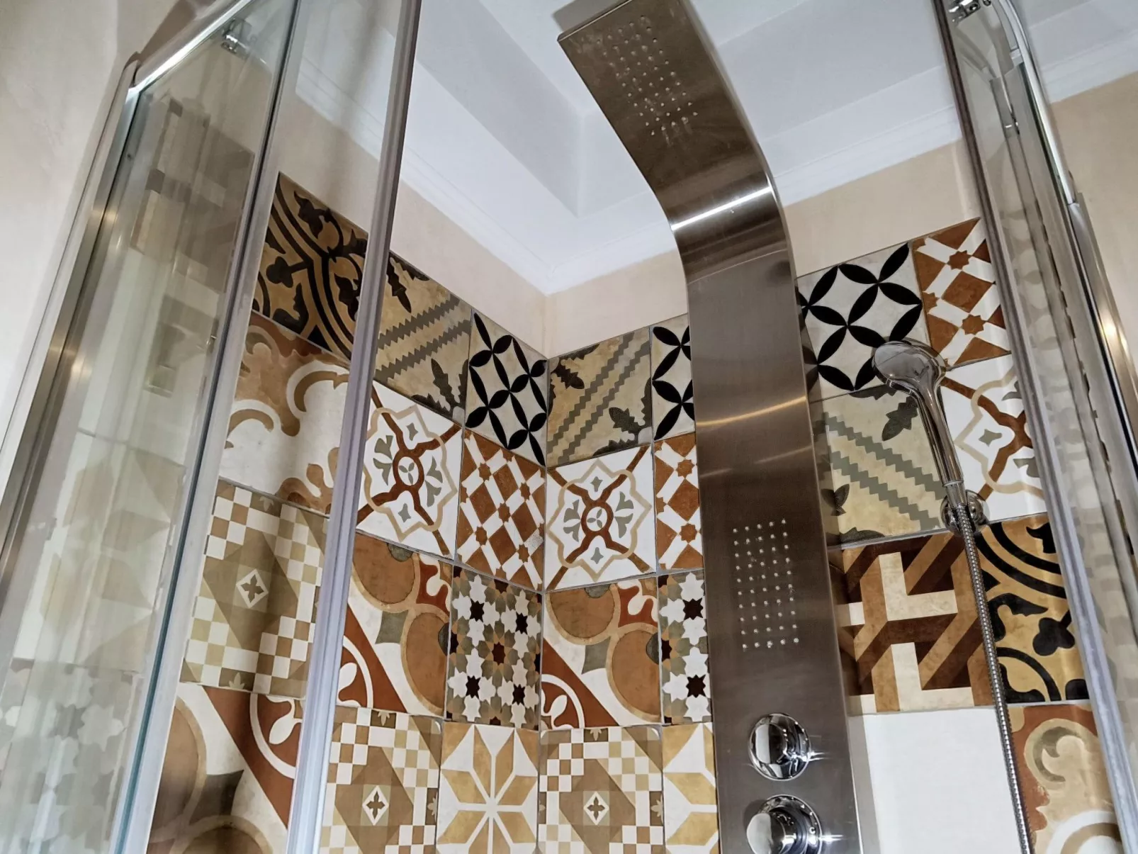 In Mithimna mit Privatem Pool-Binnen