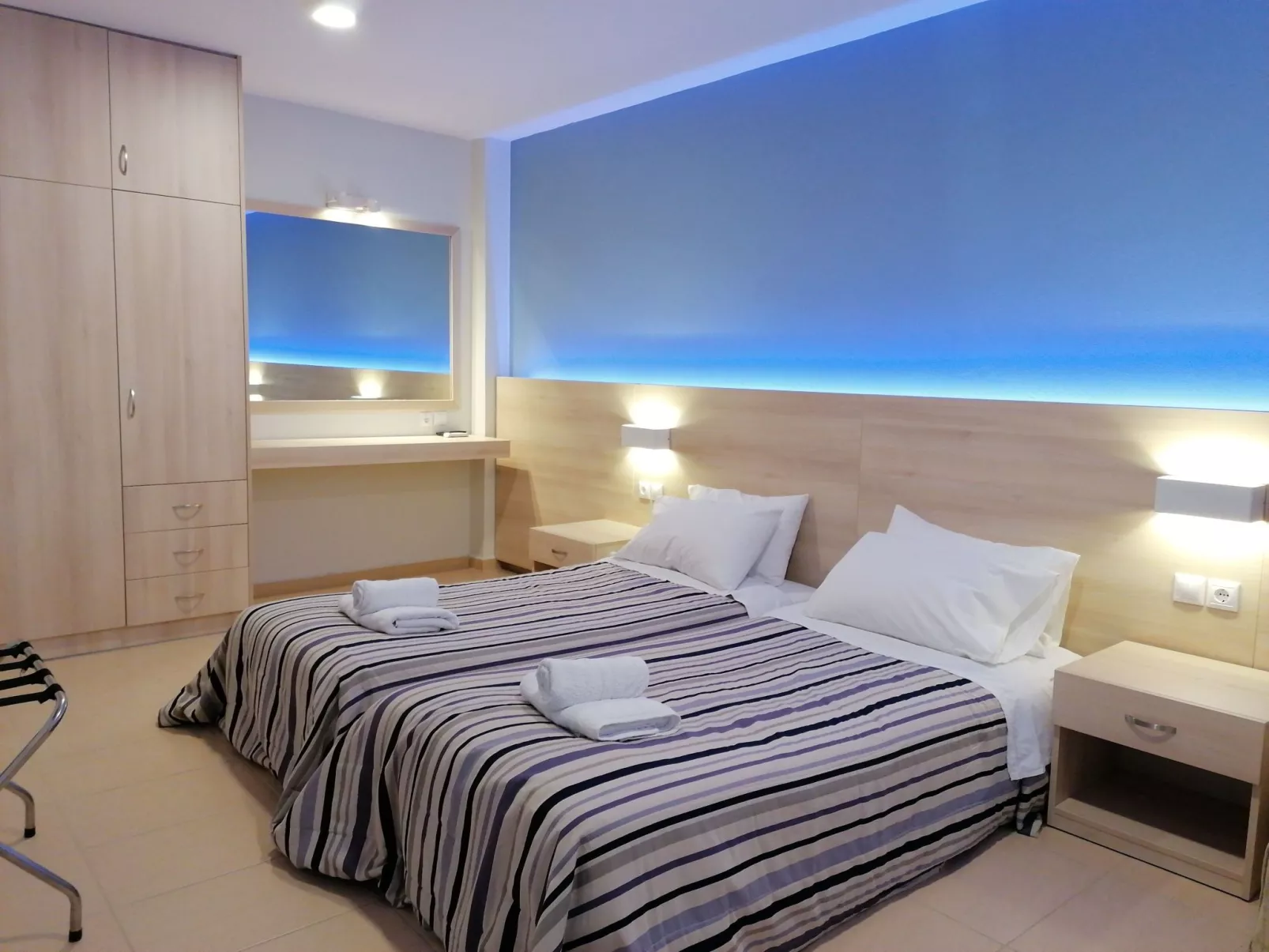 Haus in Arkadi mit Parkplatz vor Ort-Binnen