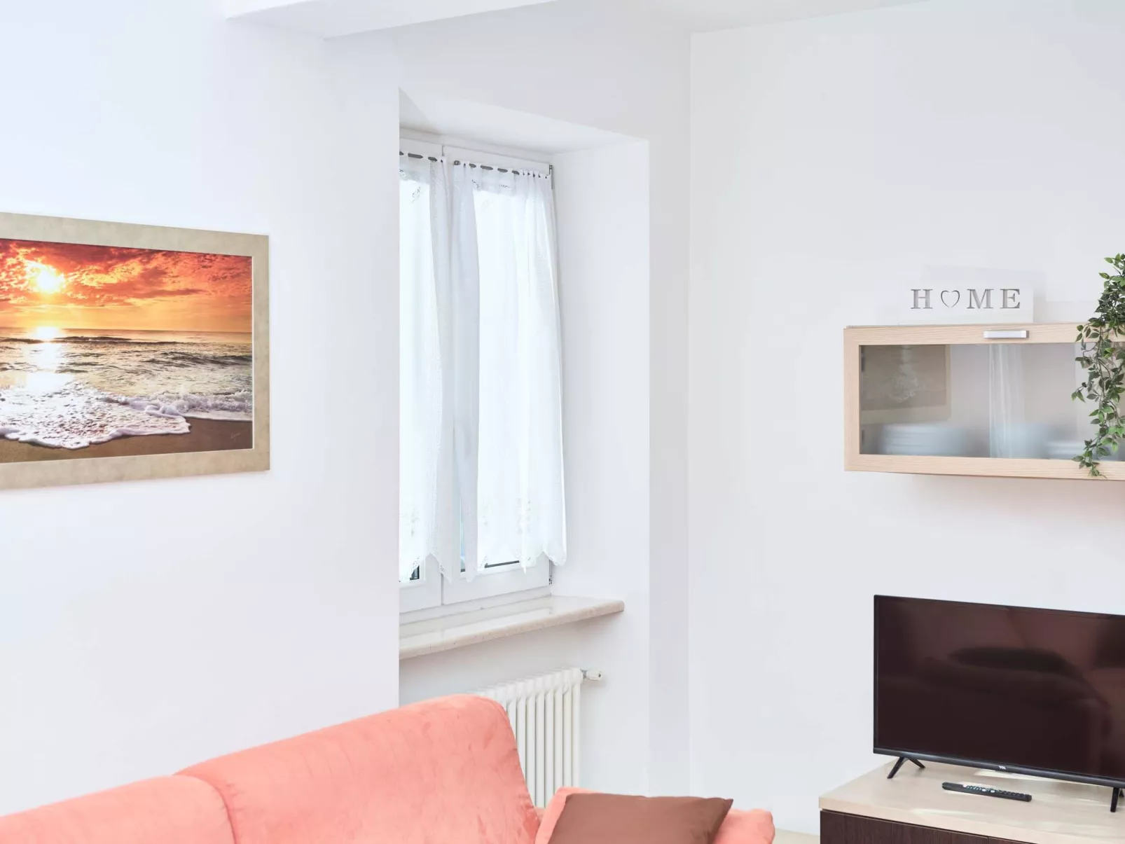 Große Wohnung mit Balkon BV6-Image-tags.info