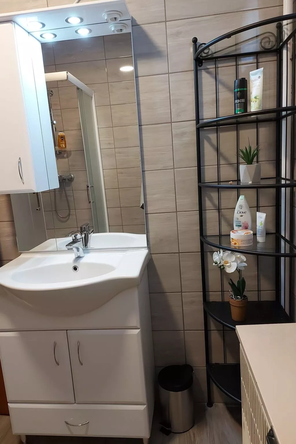 Schön eingerichtetes Appartement für 10 Personen-Binnen