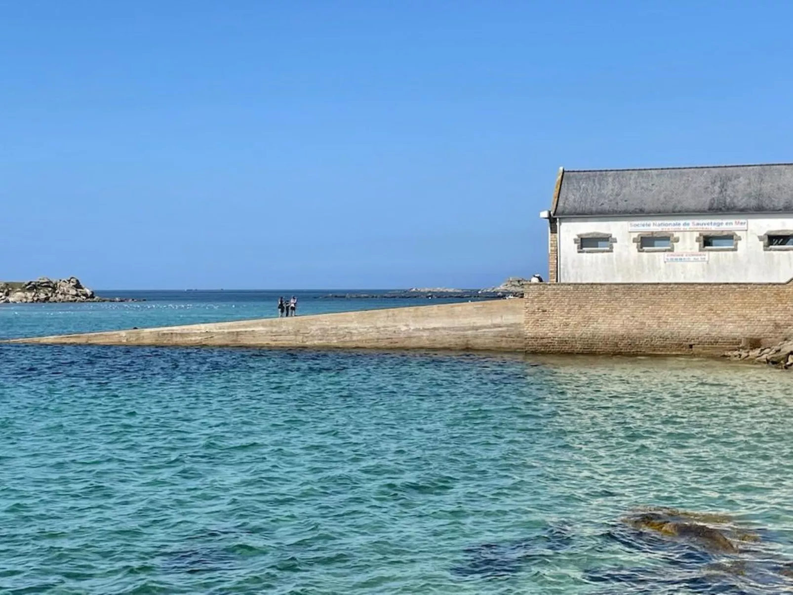 "La Maison du Quai" (Das Haus am Kai)-Buiten