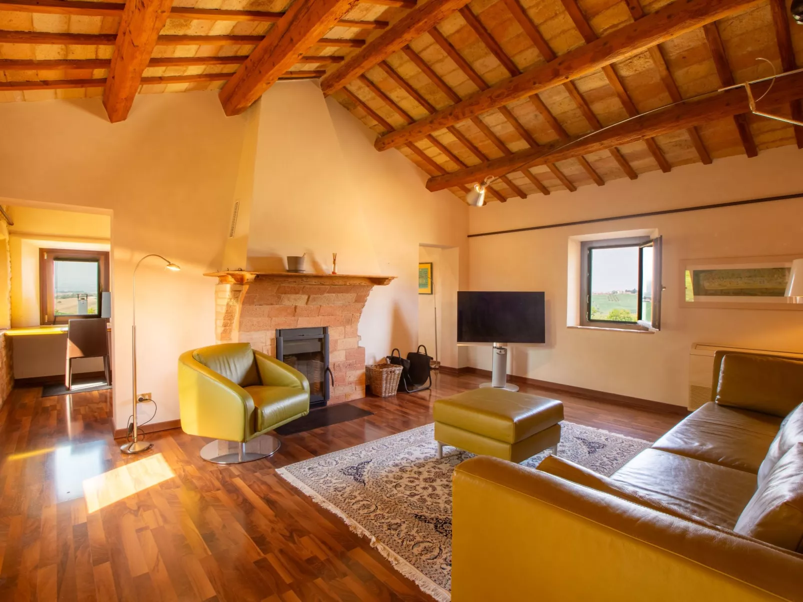 Villa Gelso mit Pool, Sauna und atemberaubender Aussicht-Binnen