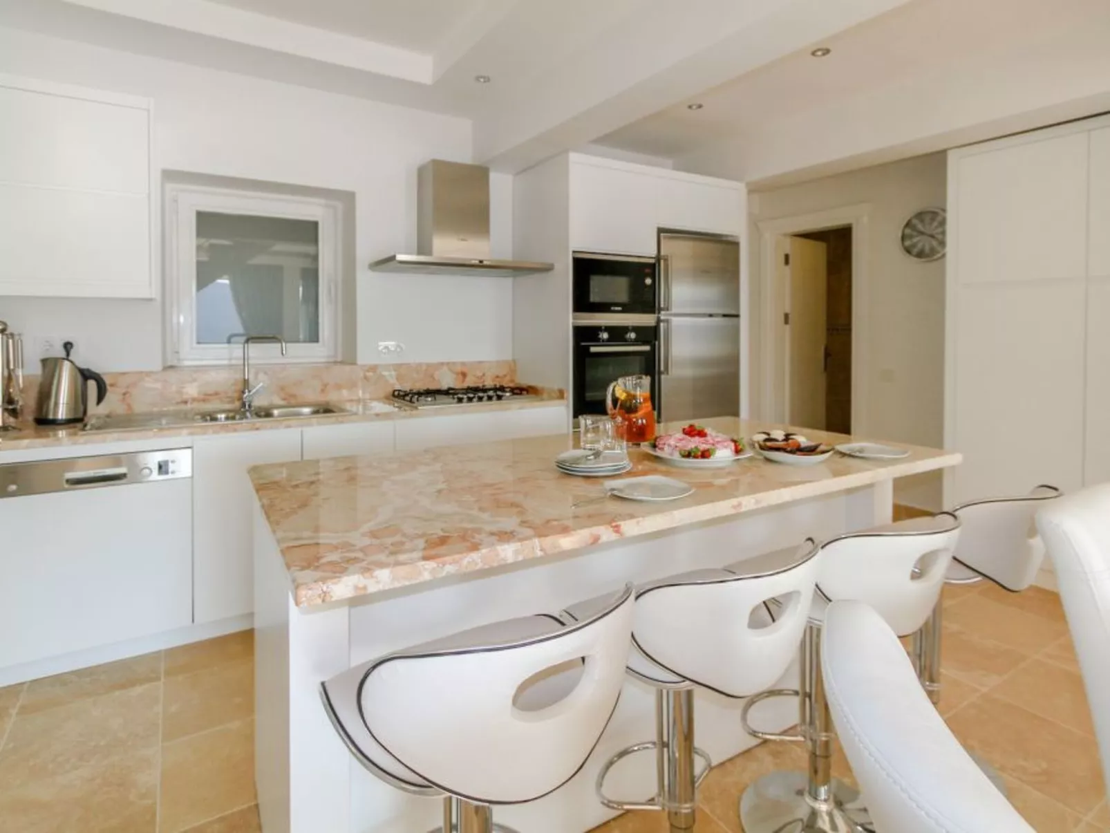 Luxuriöse Natursteinvilla "Ketchy"-Image-tags.info