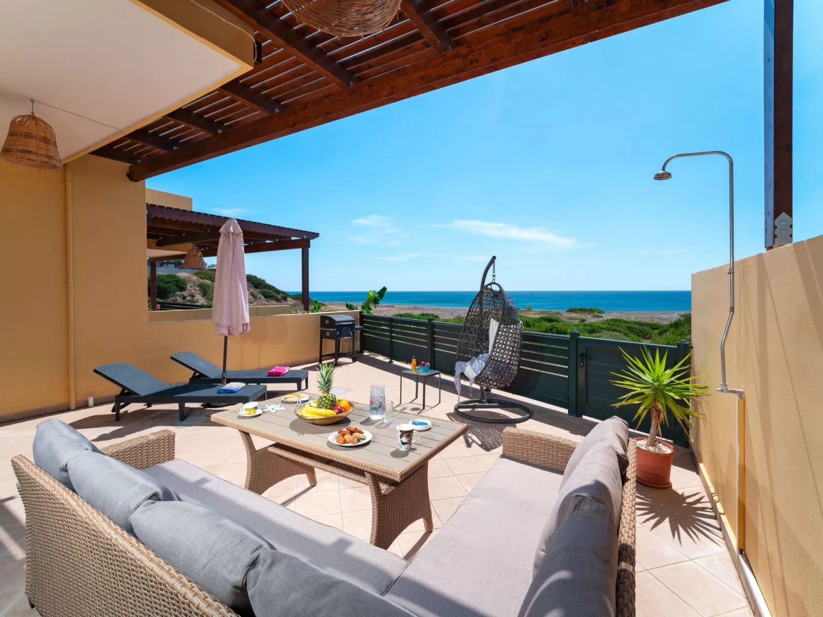 Mare Blu 2 am Strand-Binnen