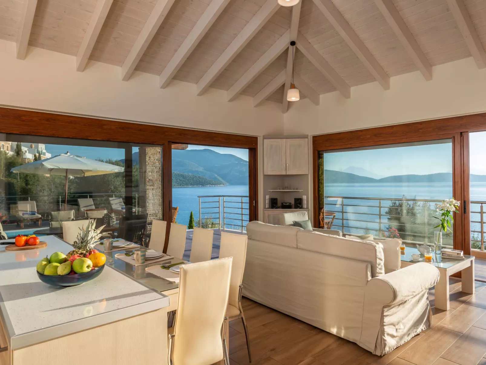 Marine Villa mit privatem Zugang zum Meer - Iris Villas-Binnen