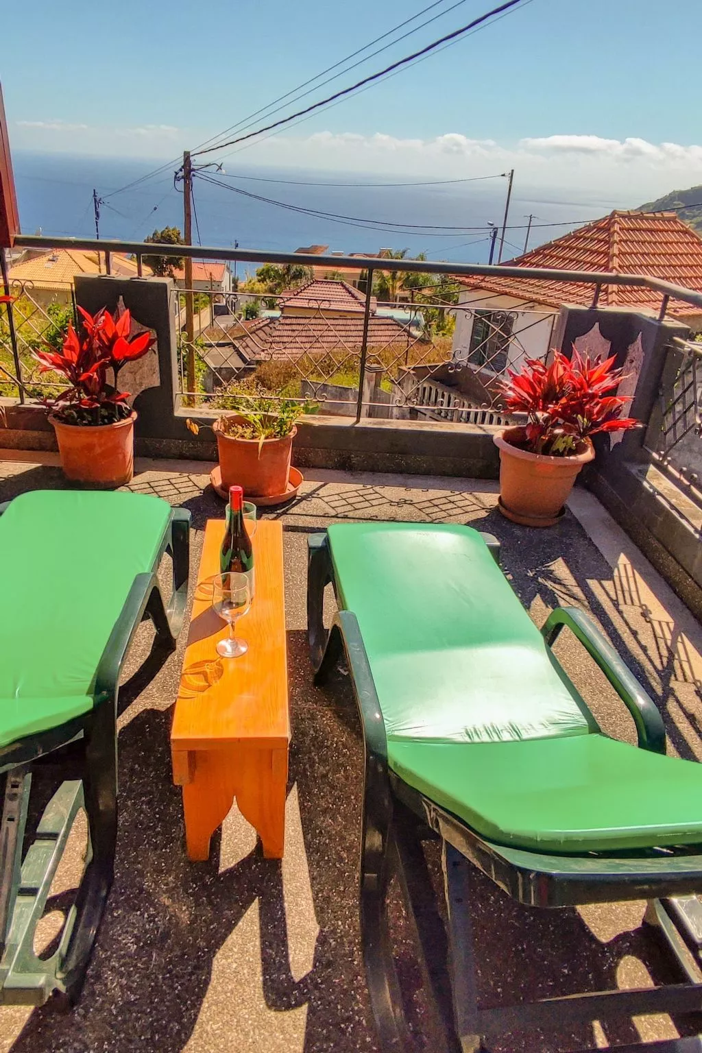 Die lustige und entspannende Wohnung mit Terrasse und Aussicht-Image-tags.info