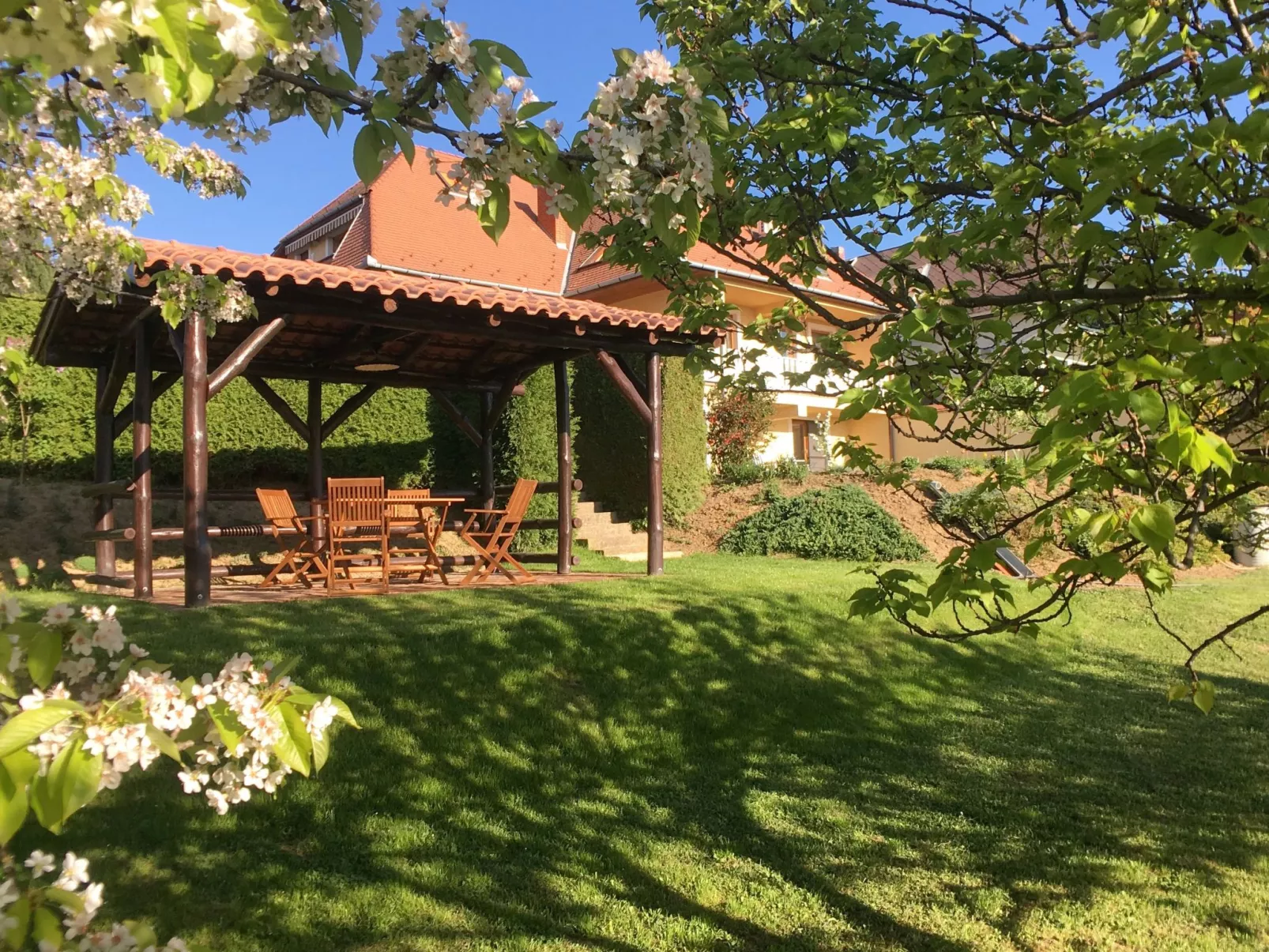 Hevizquelle - Buiten