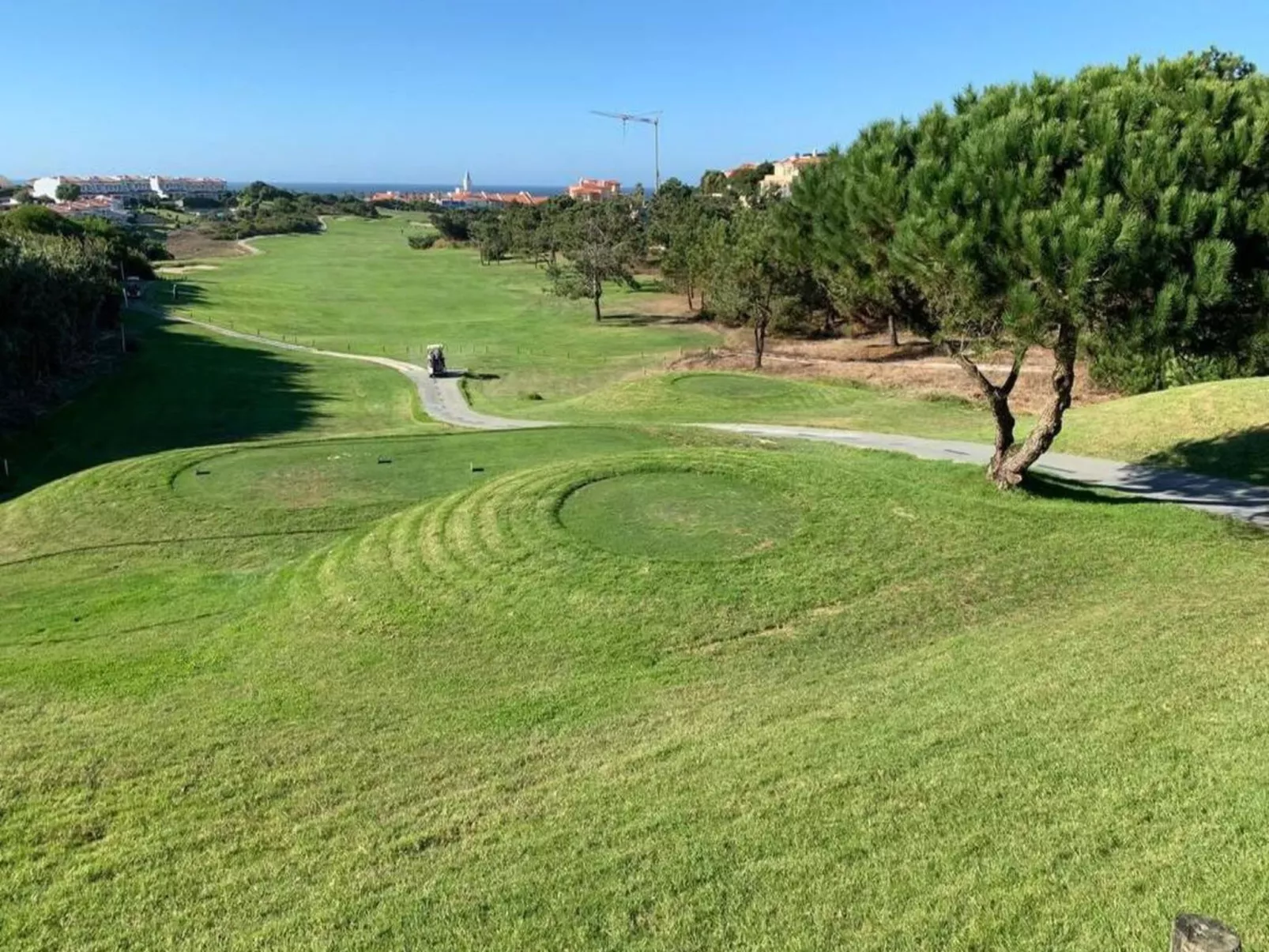 Atmen Sie die Meeresbrise in Praia Del Rey ein-Image-tags.info