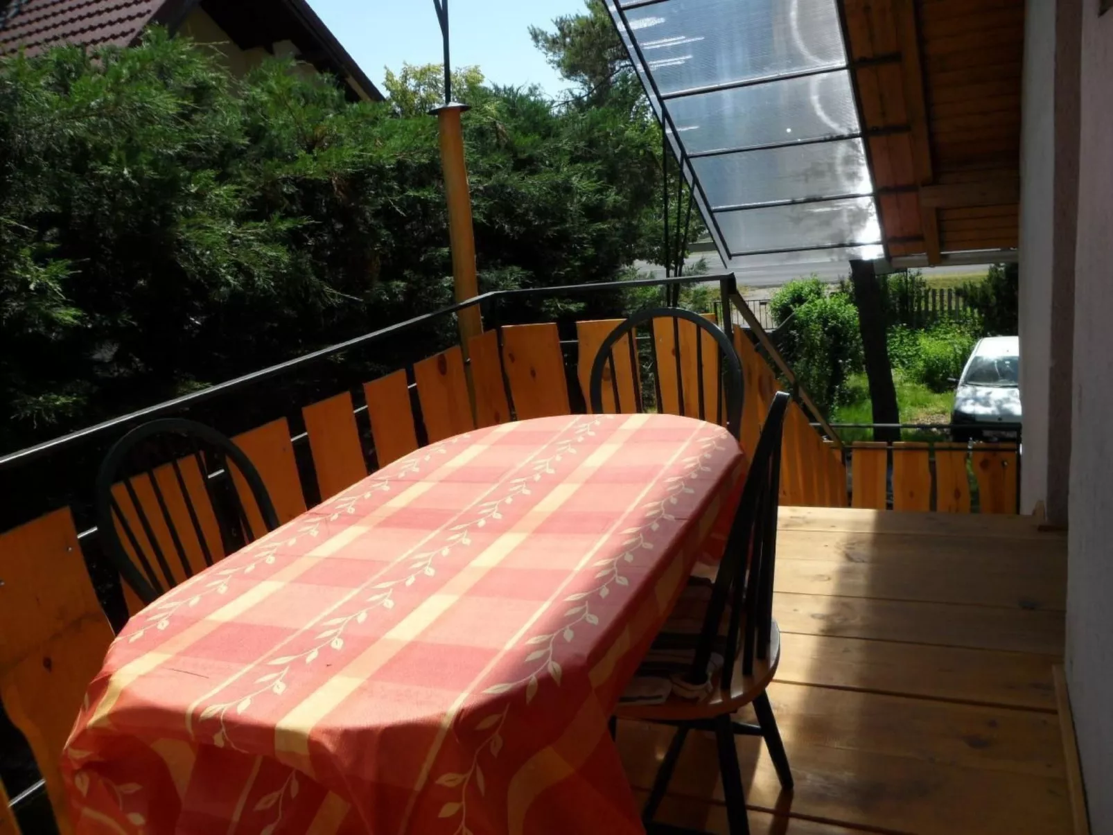 Appartement B in Strandnähe mit Terrasse und Grill - Buiten