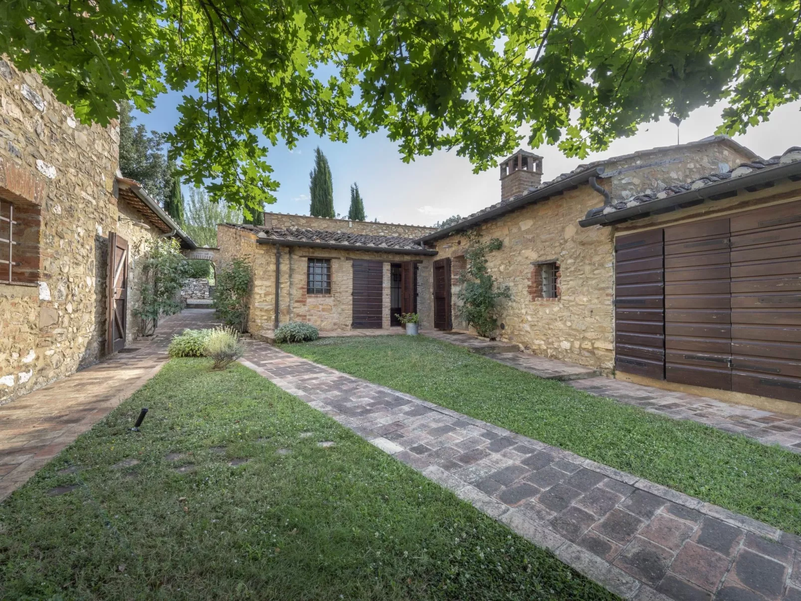 Mascie Capinera-Buiten