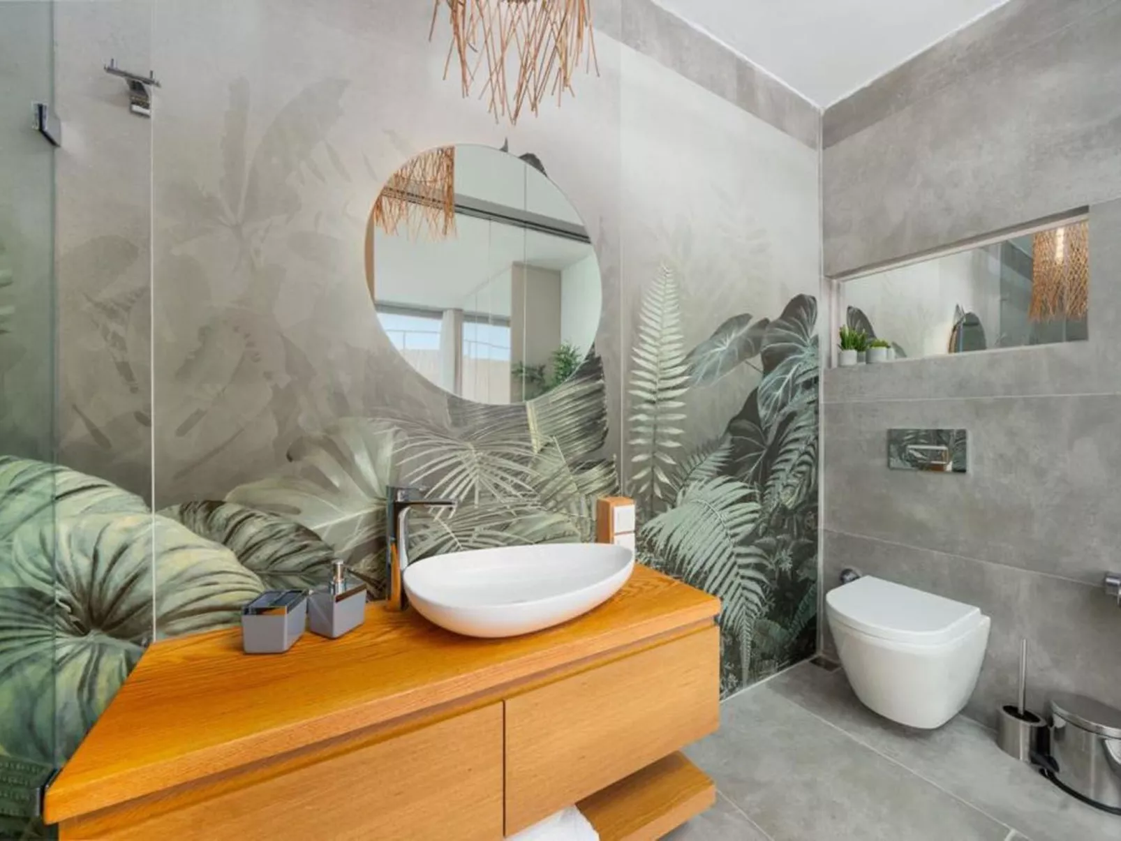 Schöne Villa mit großem Pool-Binnen