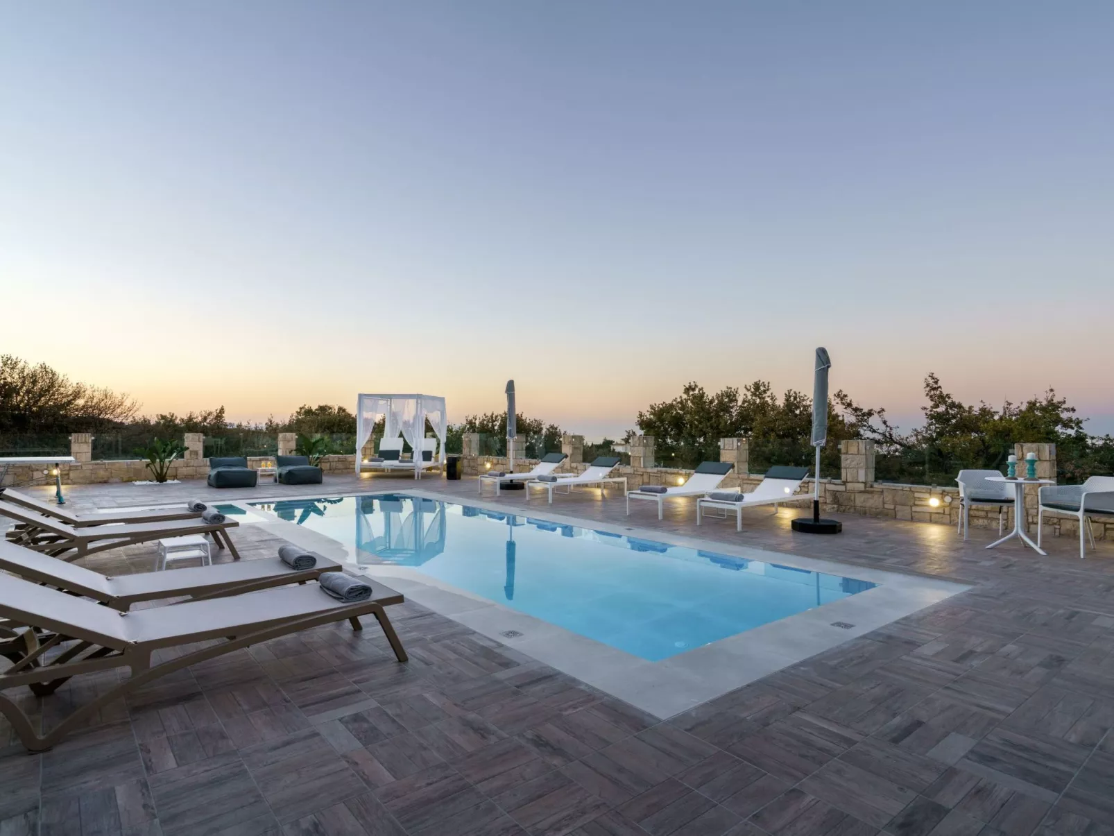 Ferienvilla "Oak Luxury" mit eigenem Pool-Image-tags.info