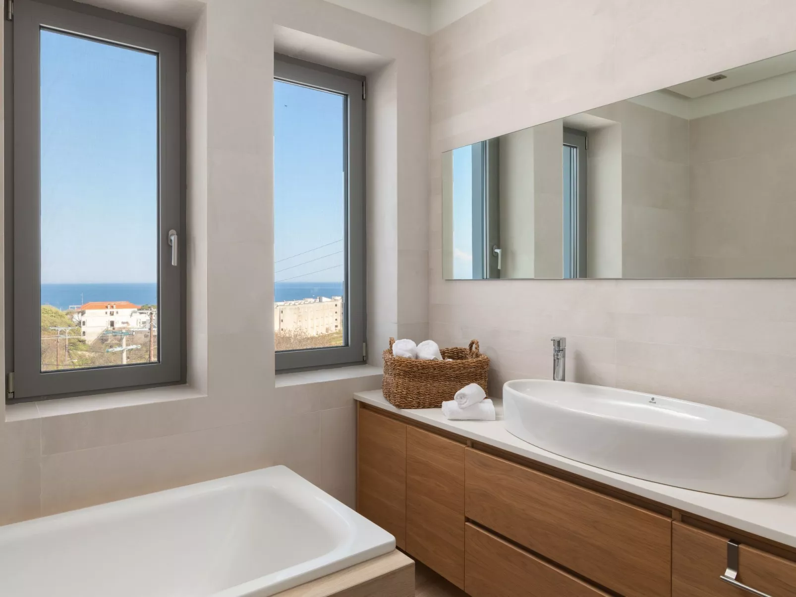 Schöne Pool-Villa Terpsis-Binnen