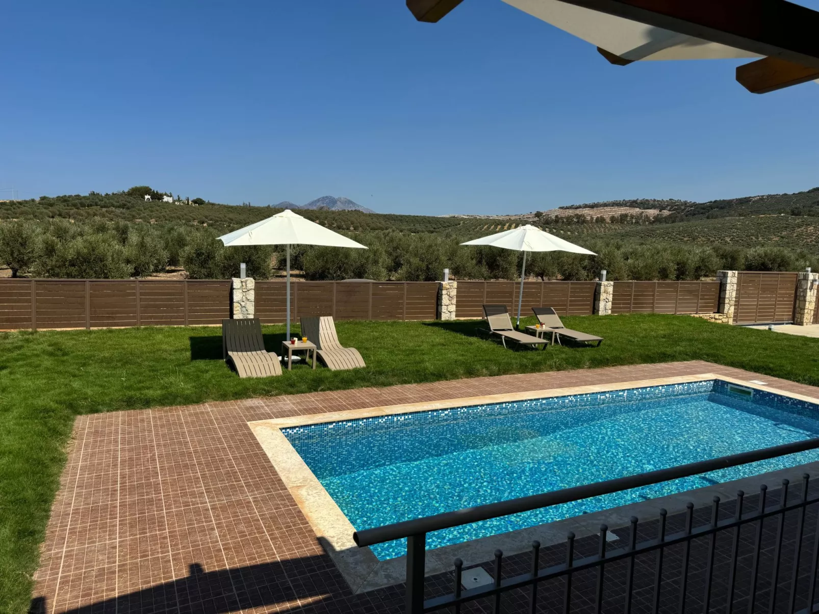 "Panor Villas" mit eigenem Pool-Buiten