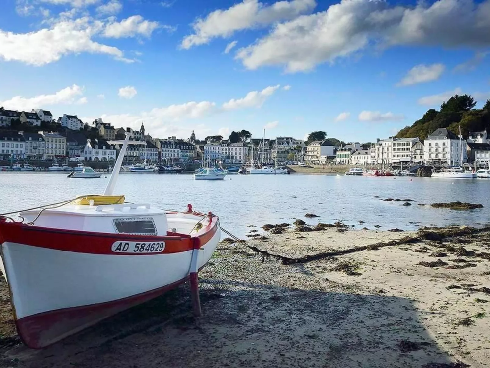 Tolles Ferienhaus in Esquibien mit Großem Garten-Buiten