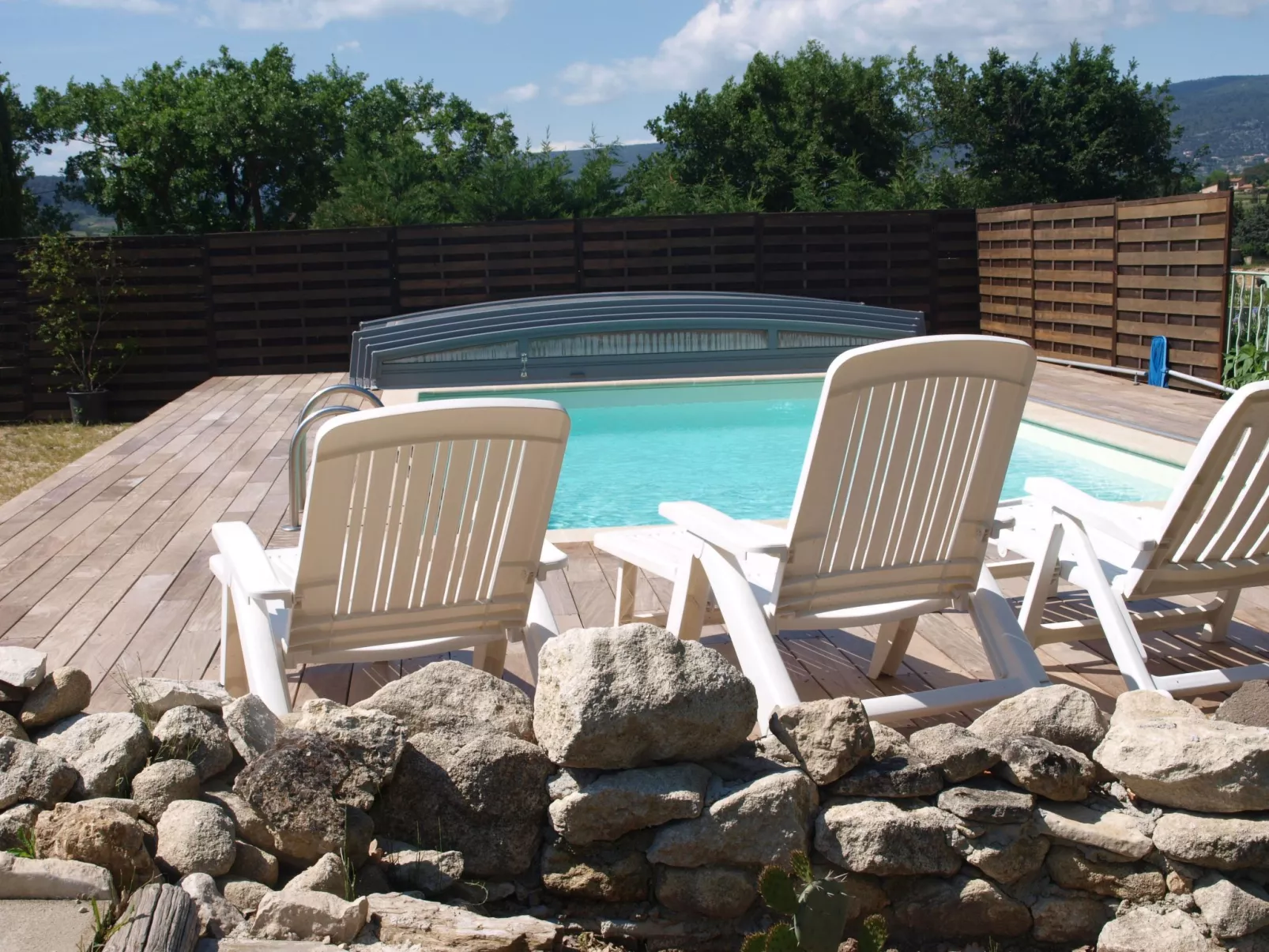 Provenzalisches Ferienhaus mit Charme auf dem Land mit Pool-Buiten