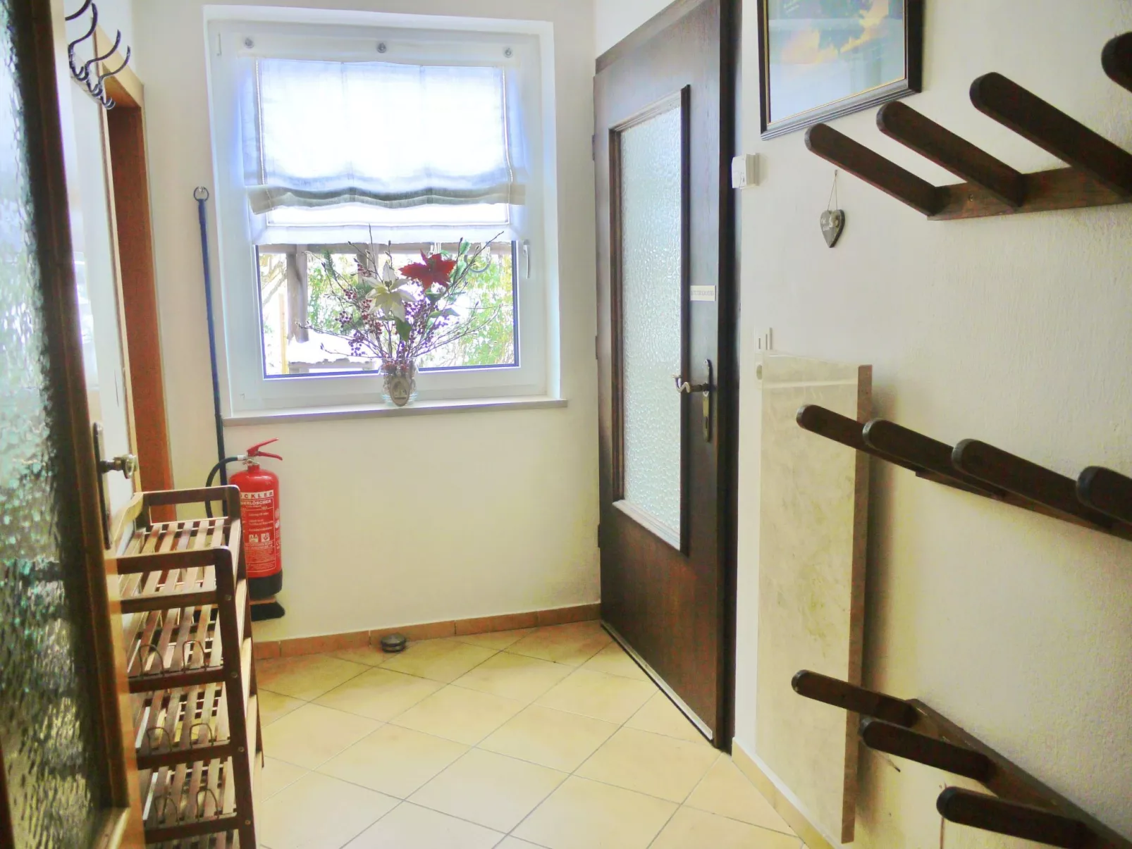 Wohl eingerichtete Wohnung mit eigenem Balkon-Binnen