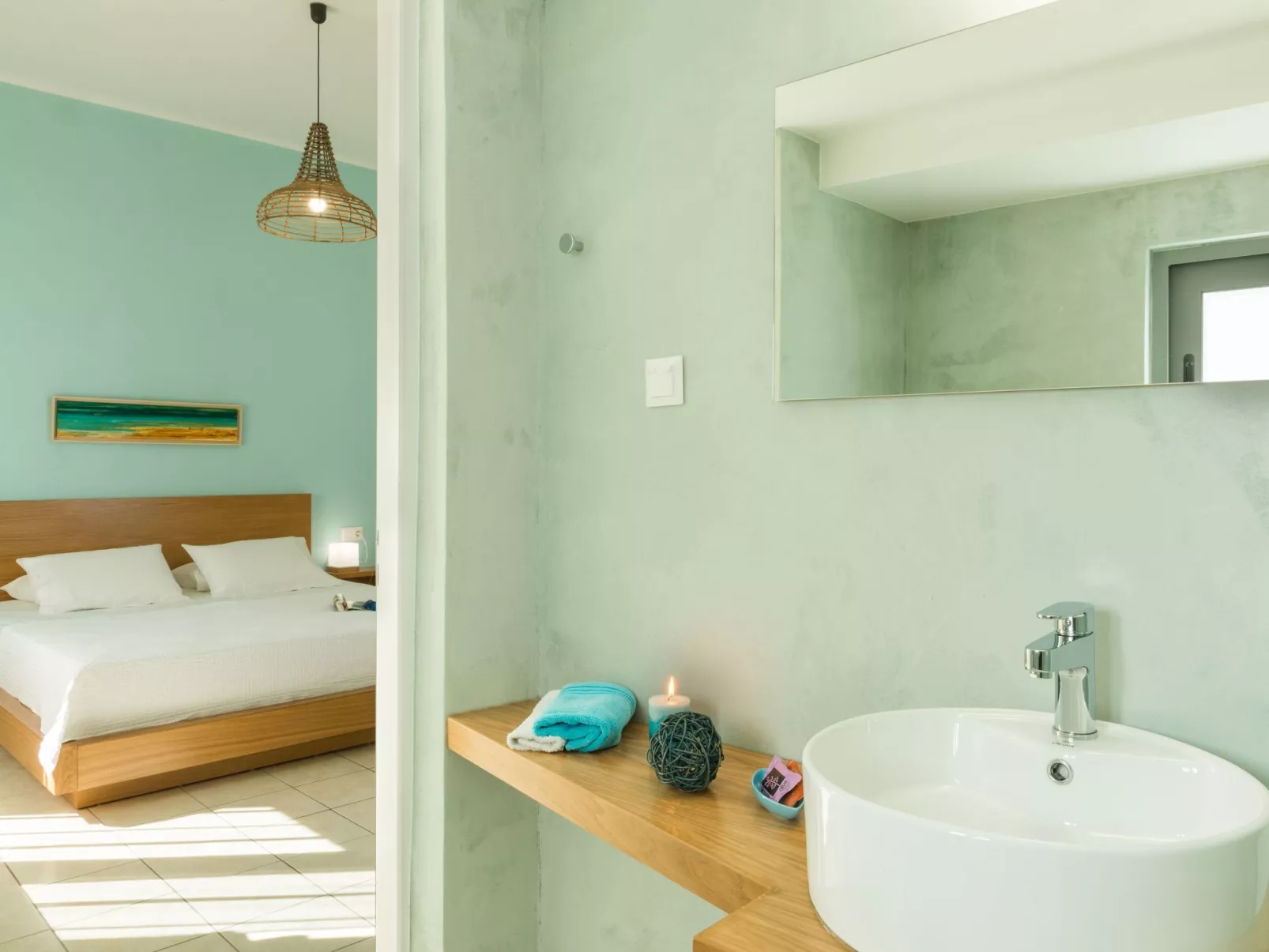 "Thea Thalassa" mit eigenem Pool-Binnen