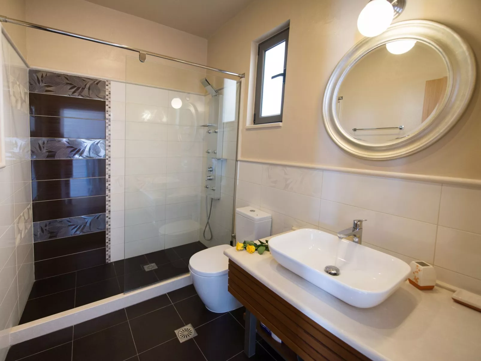 Schönes Haus in Lefkada mit privatem Pool und malerischer Aussicht-Binnen