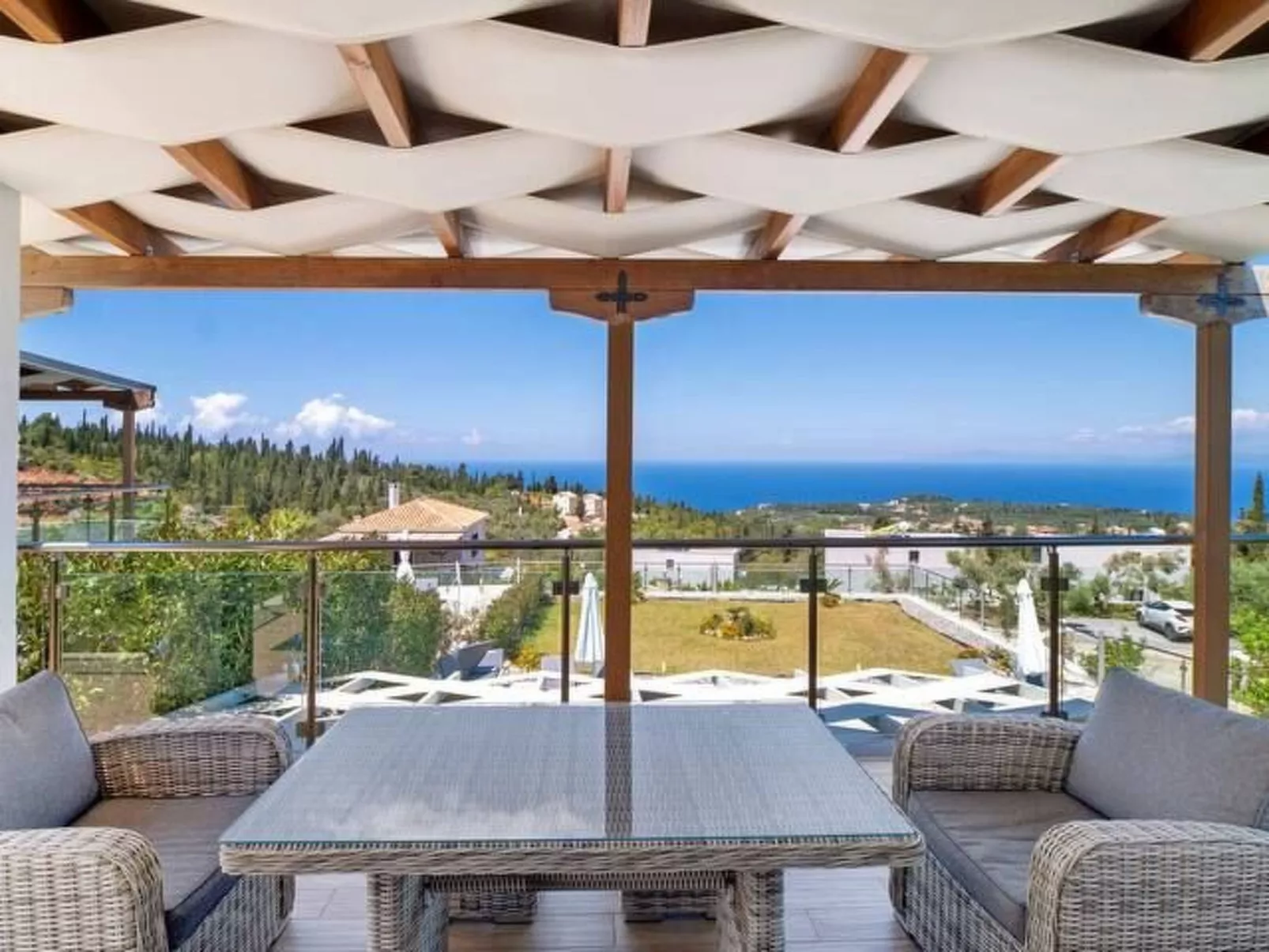 Luxuriöse Steinvilla Emily nahe dem Strand von Mylos-Image-tags.info