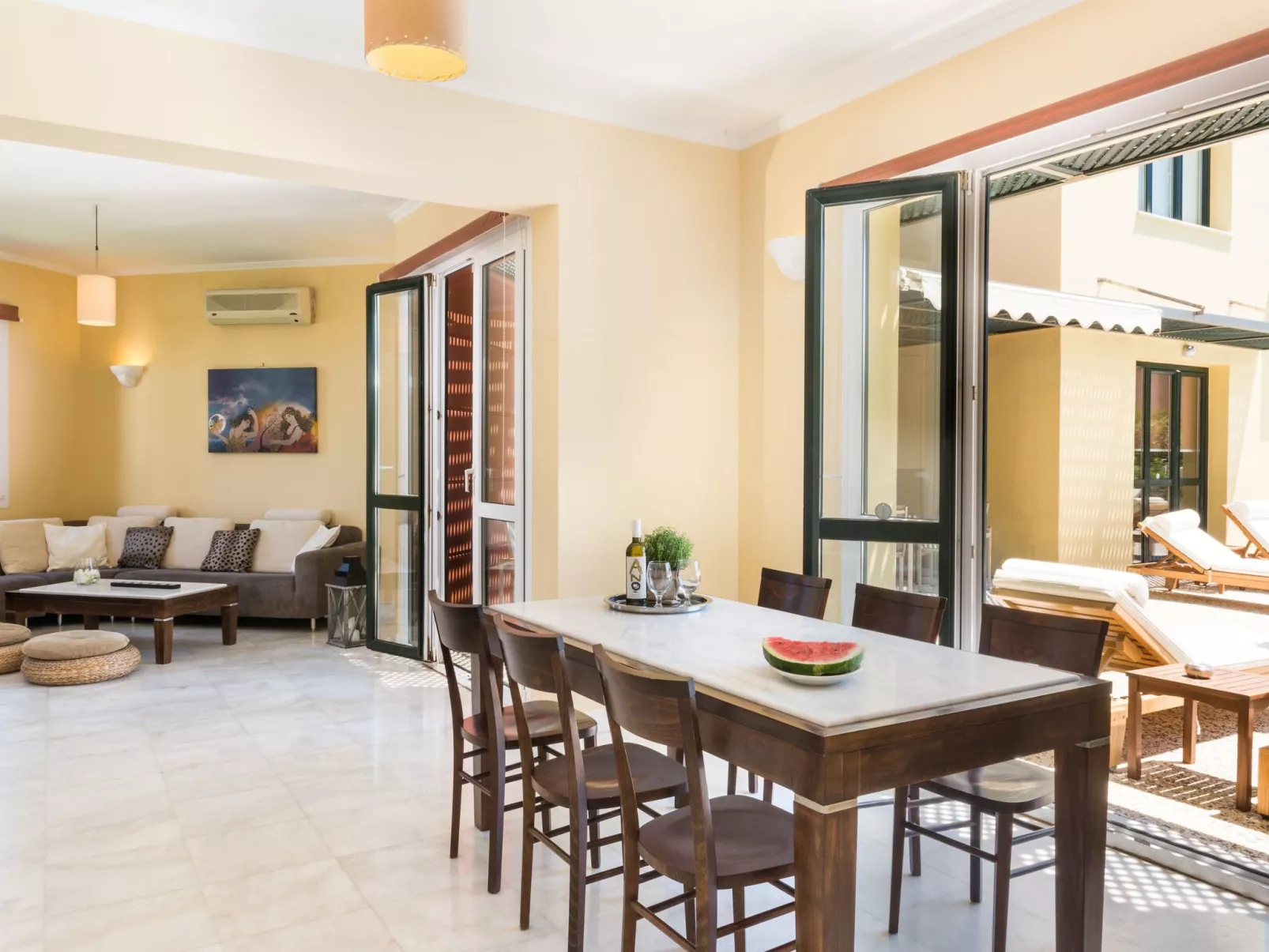 Daphnis Villen-Image-tags.info