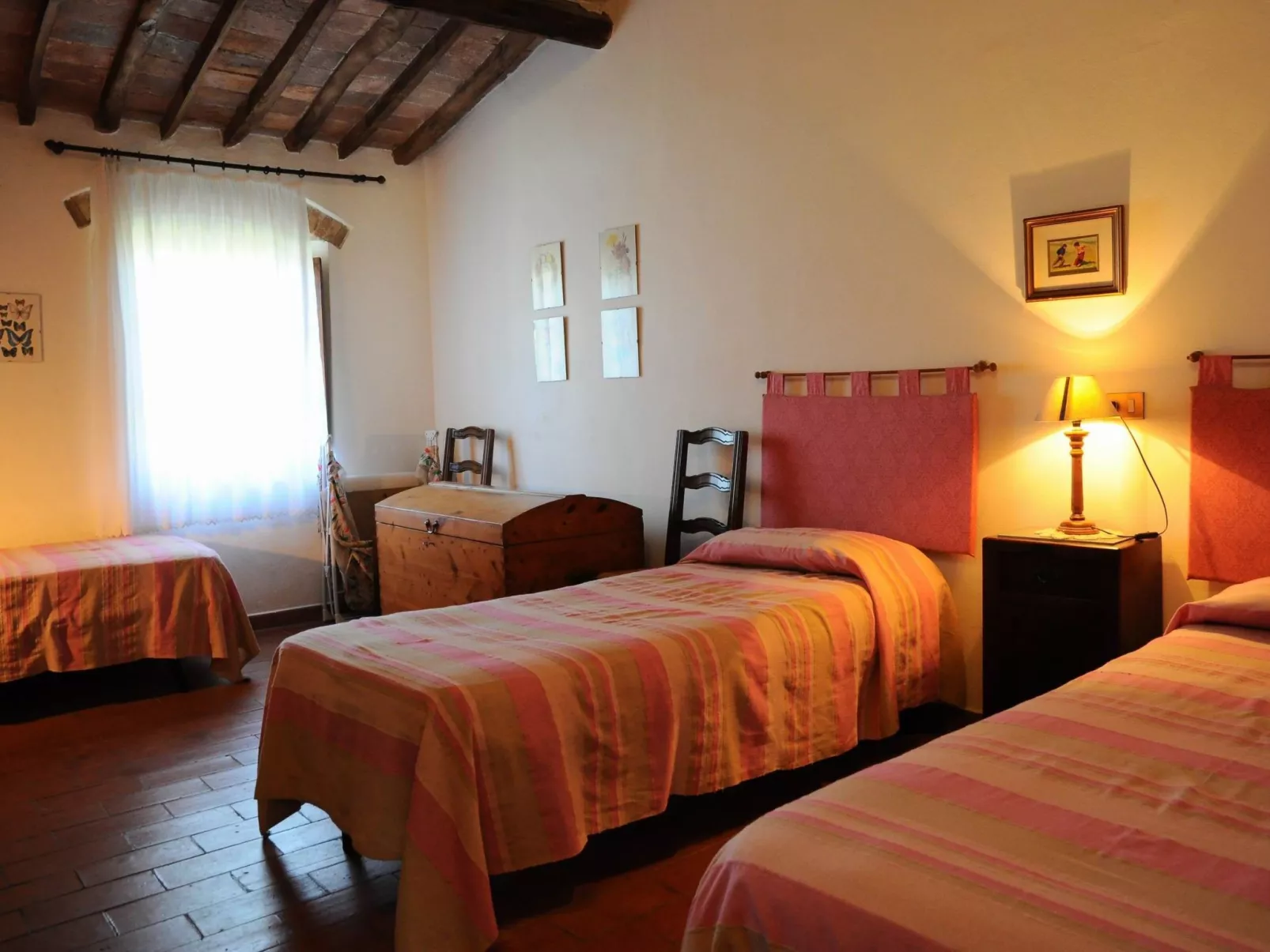 'Den Haag' mit eigenem Pool-Image-tags.info